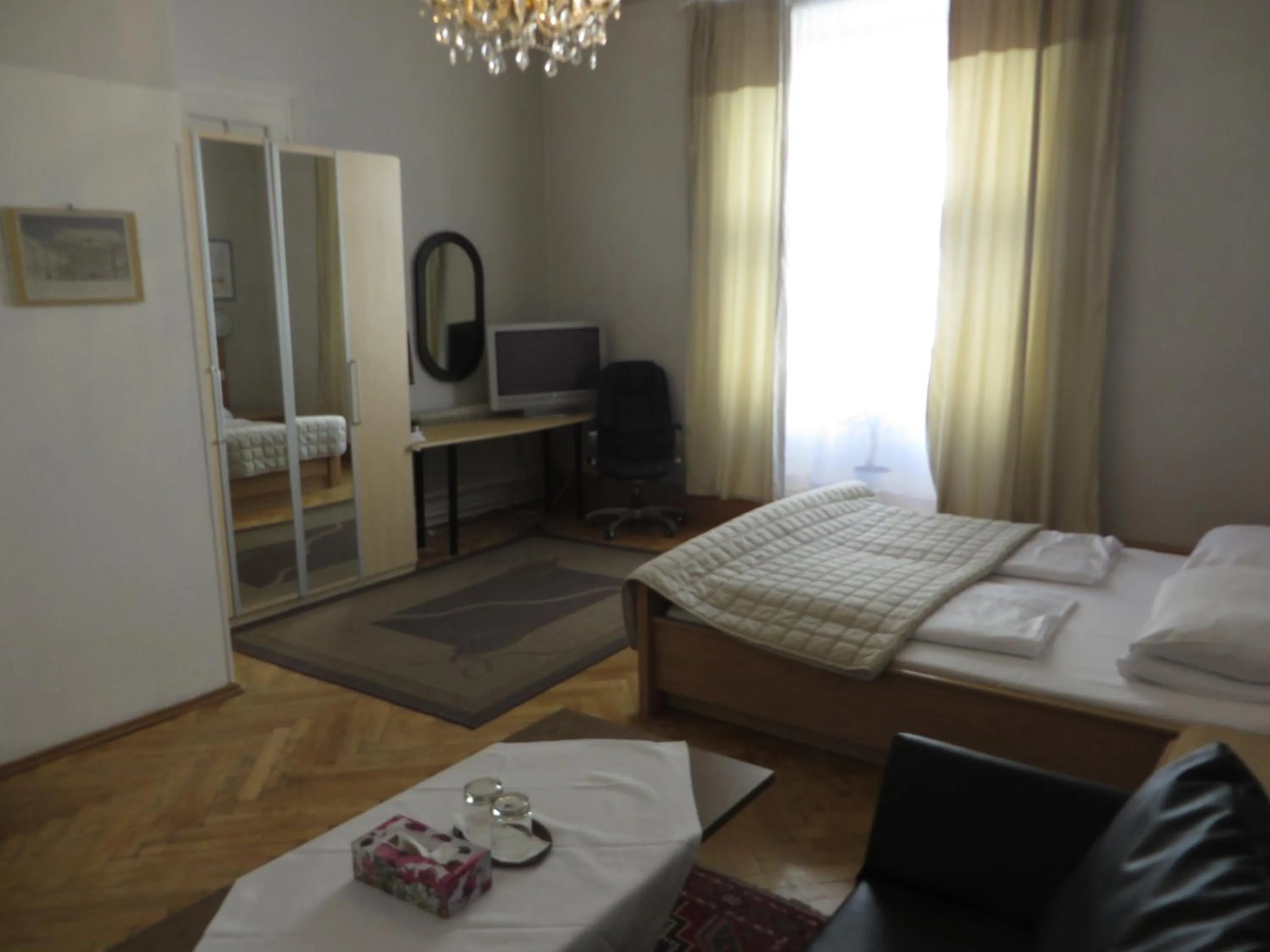 Day, Bed in Hotel Stadtpark