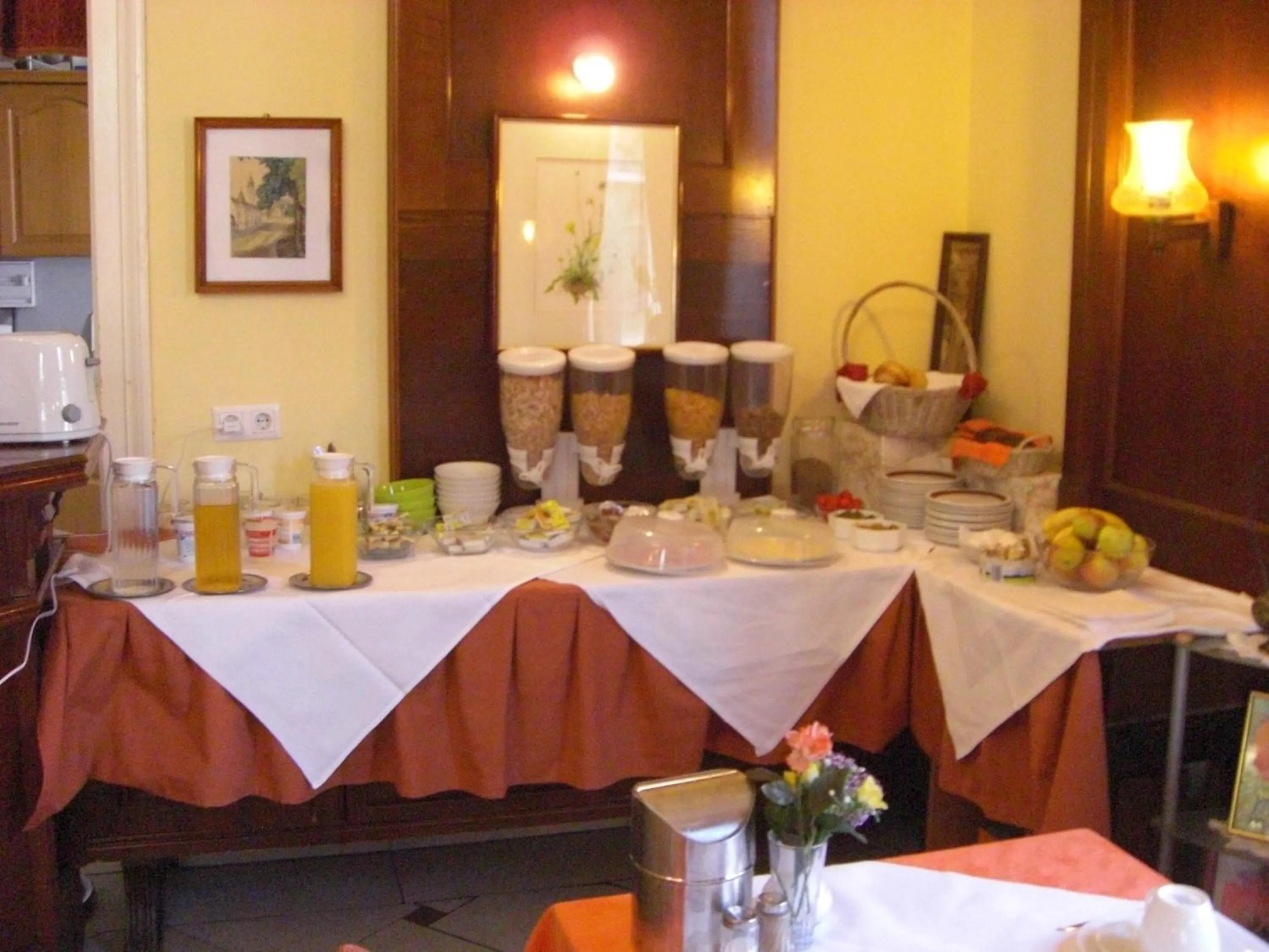 Restaurant/places to eat in Hotel Stadtpark