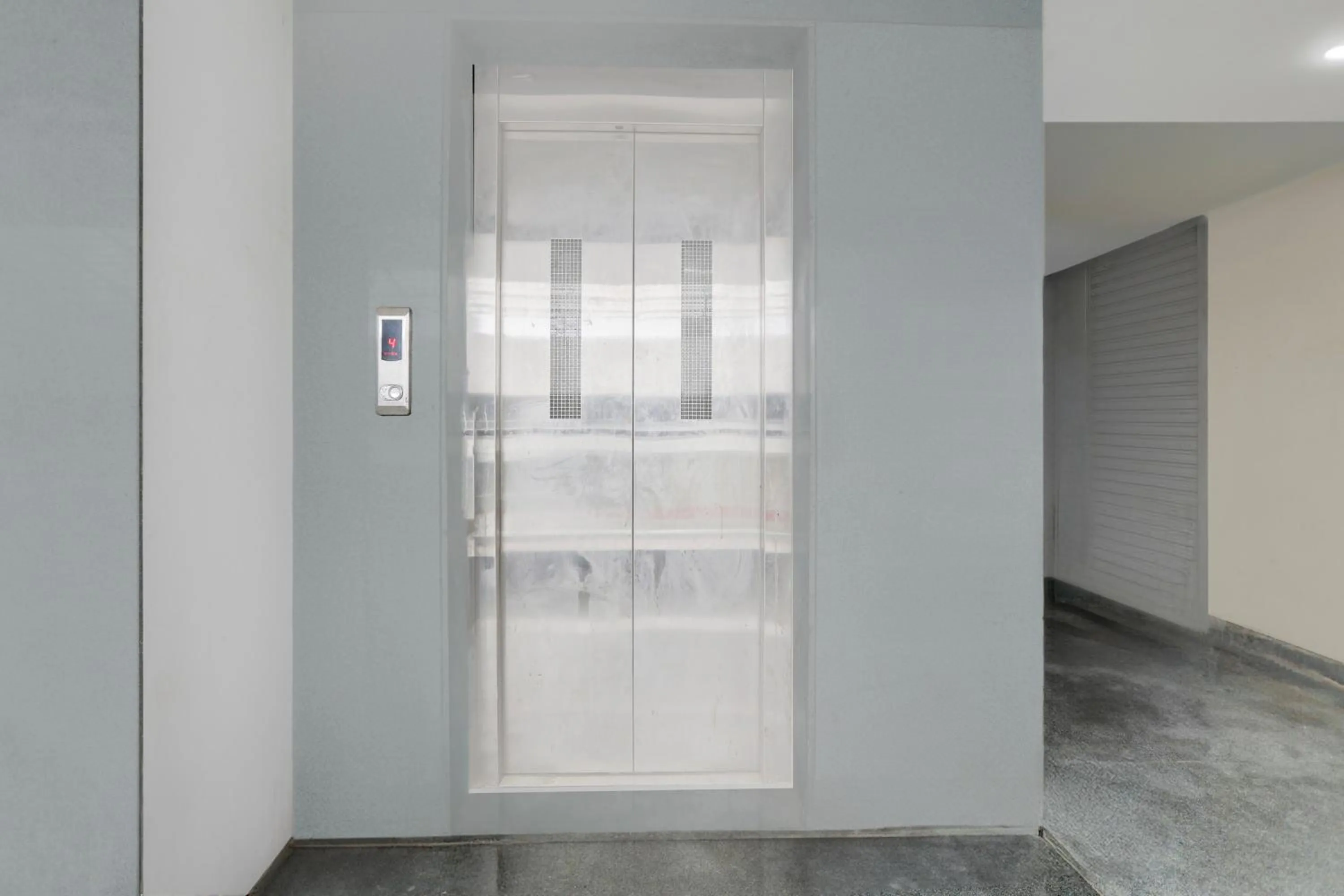 Lobby or reception in Collection O Palampur Surat Formerly Hotel Royal Paradise