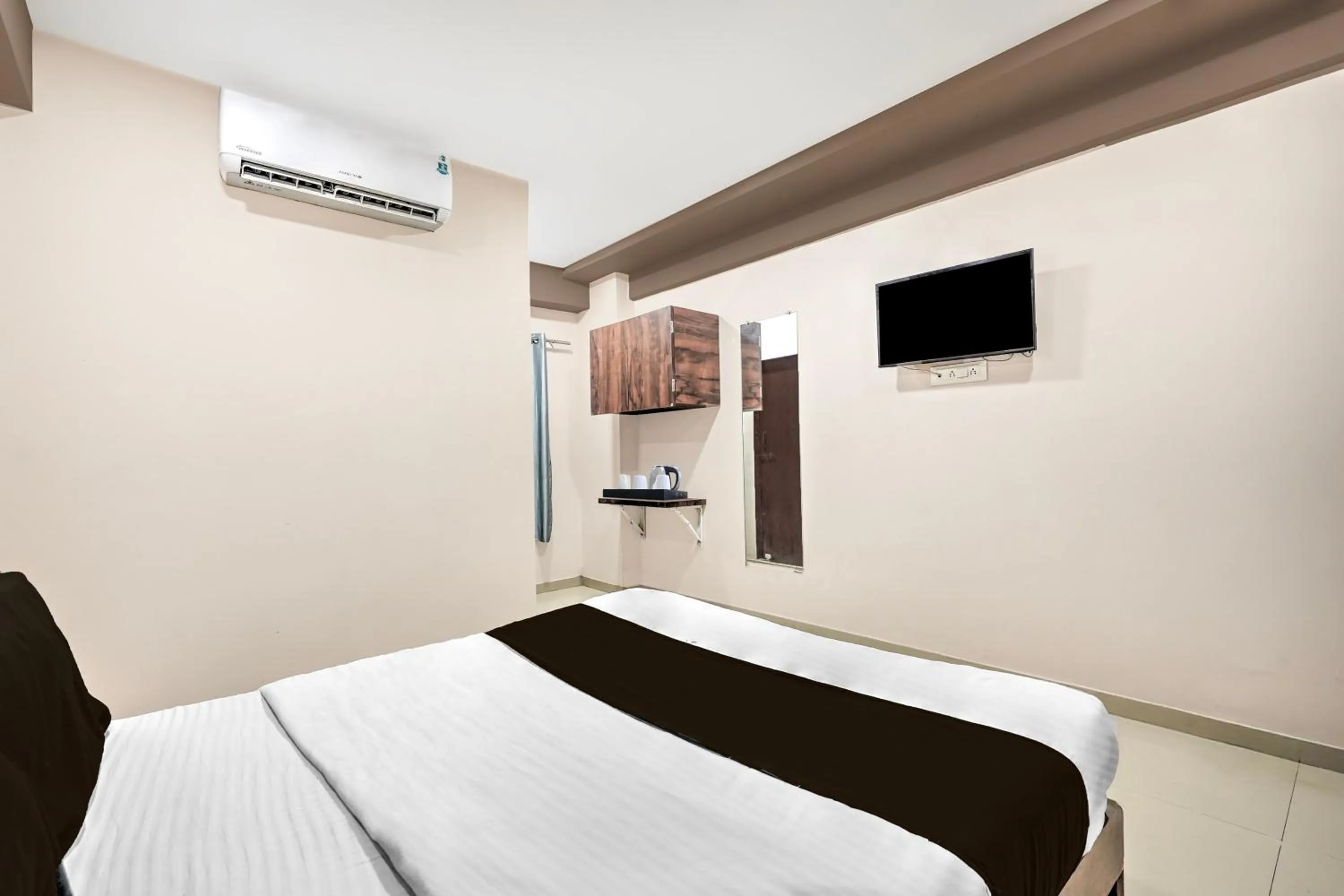 Bedroom, Bed in Collection O Palampur Surat Formerly Hotel Royal Paradise