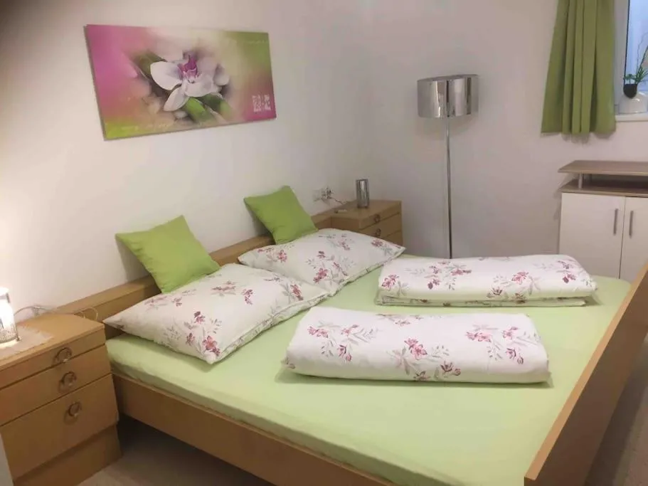 Bed in Frieda Höllrigl