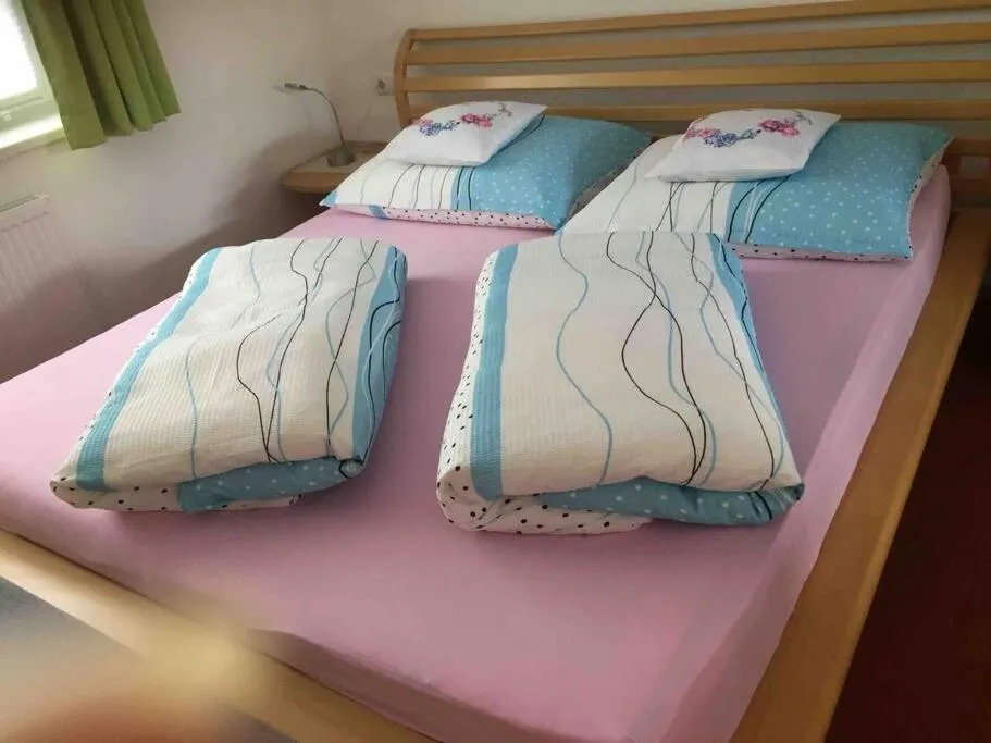Bedroom, Bed in Frieda Höllrigl