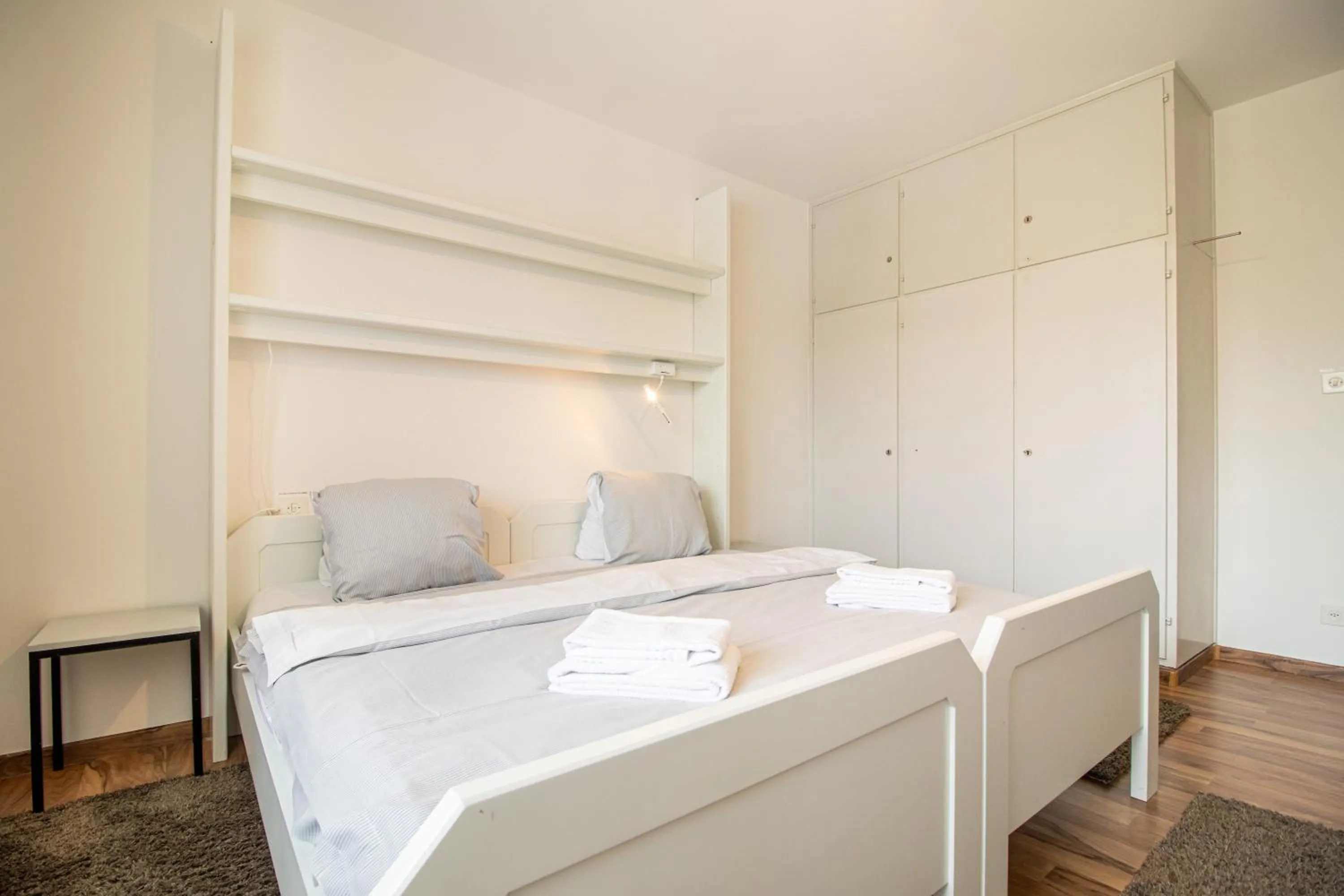 Bedroom, Bed in Viktoria B32 by Arosa Holiday