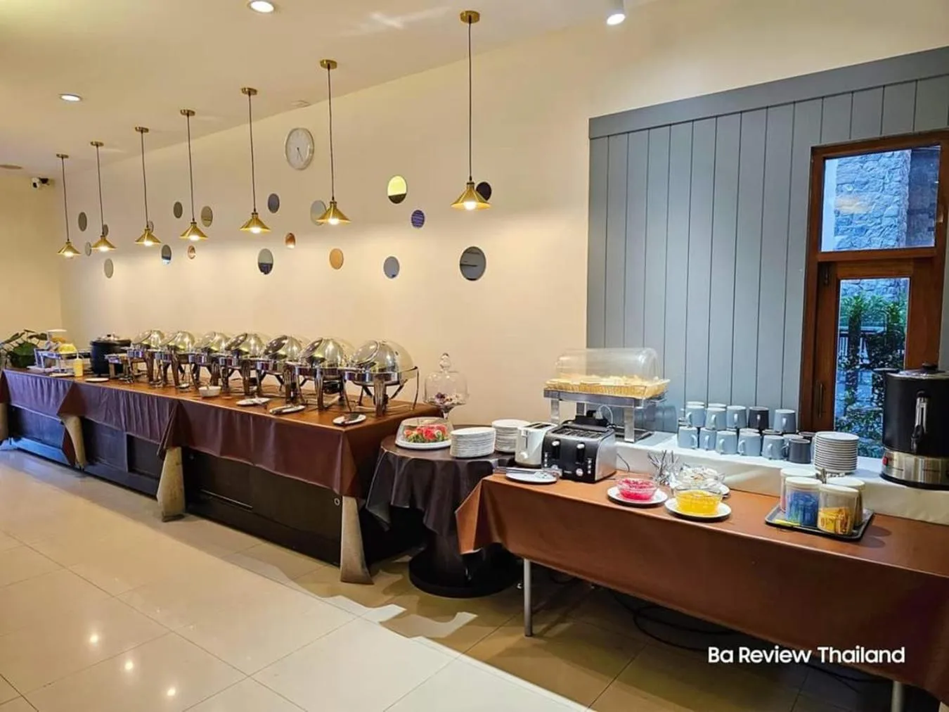 Restaurant/places to eat in Baan Tai Had Resort