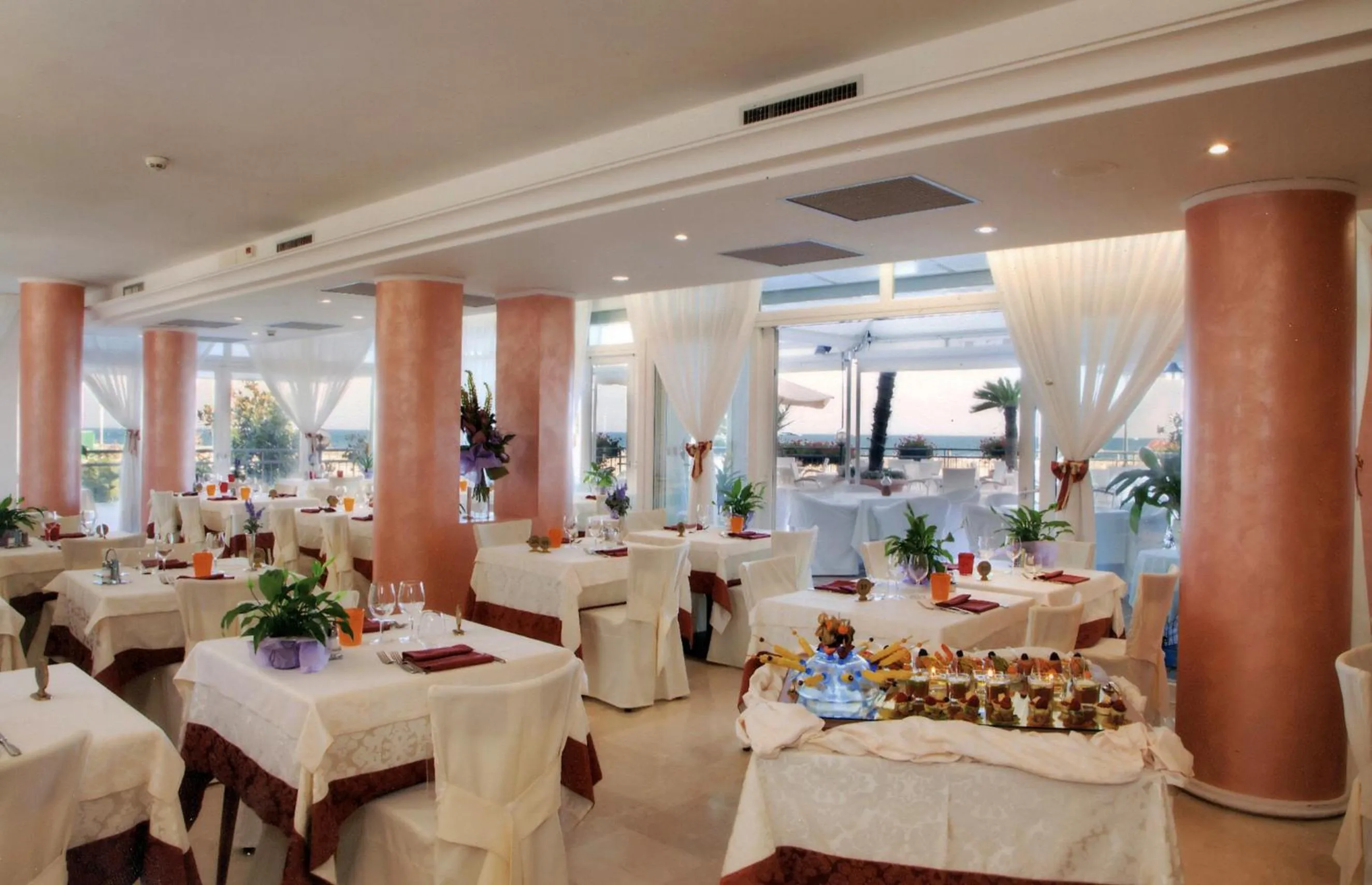 Restaurant/places to eat in Hotel Adria sul Mare