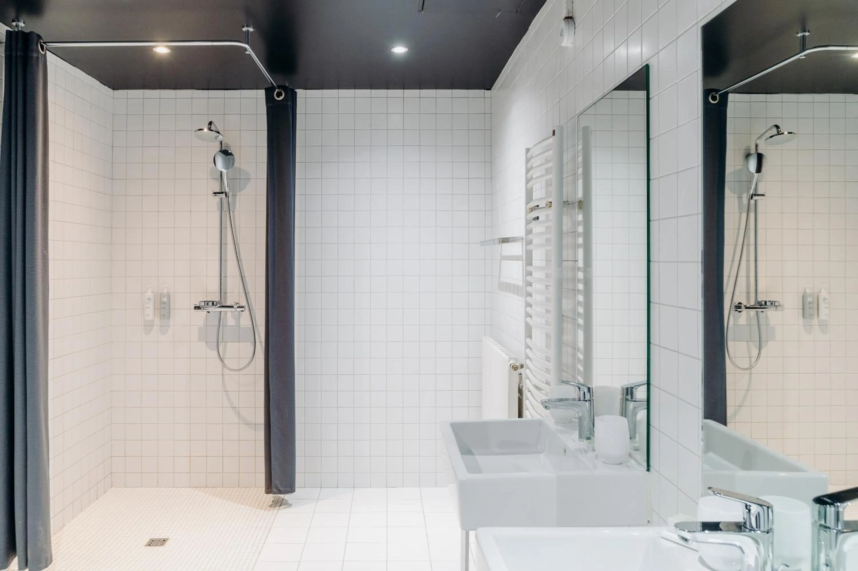 Shower in Totem, Friendly Hotel & Spa