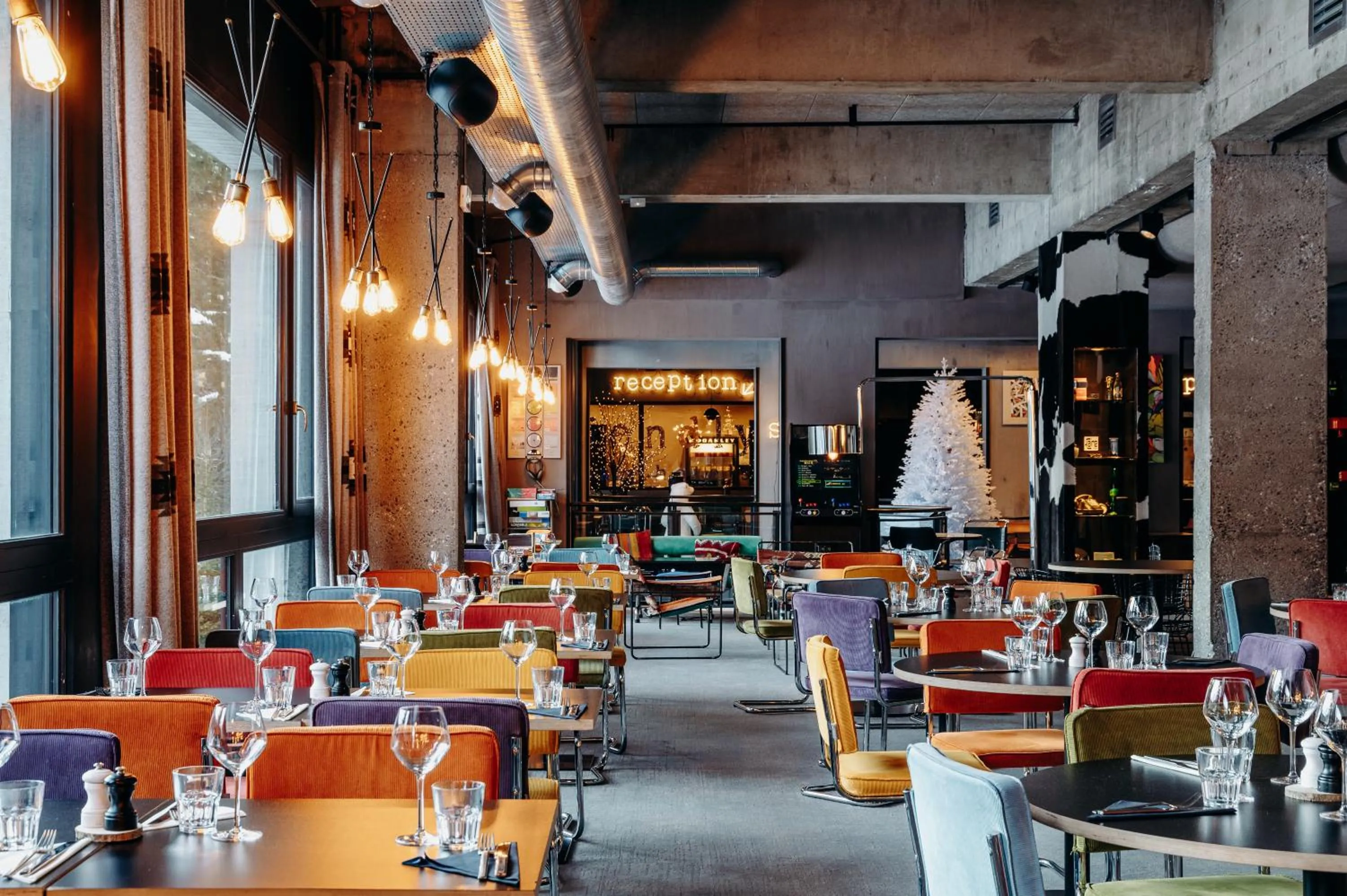 Restaurant/places to eat in Totem, Friendly Hotel & Spa