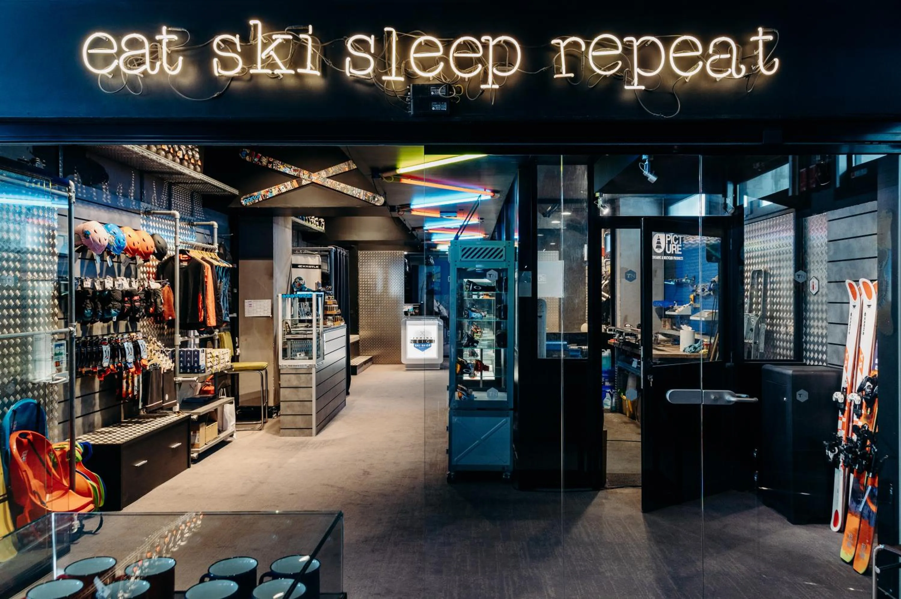 Skiing in Totem, Friendly Hotel & Spa