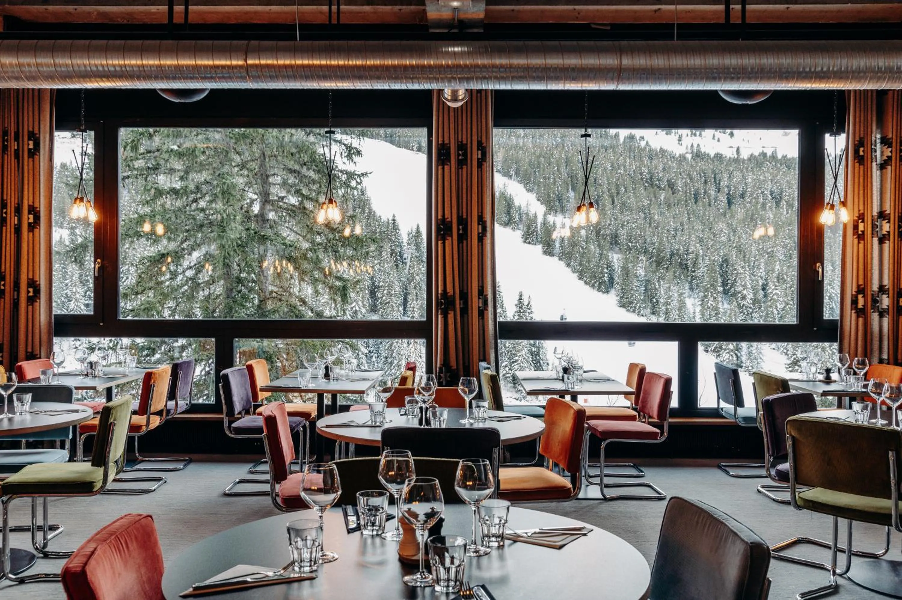 Restaurant/places to eat in Totem, Friendly Hotel & Spa