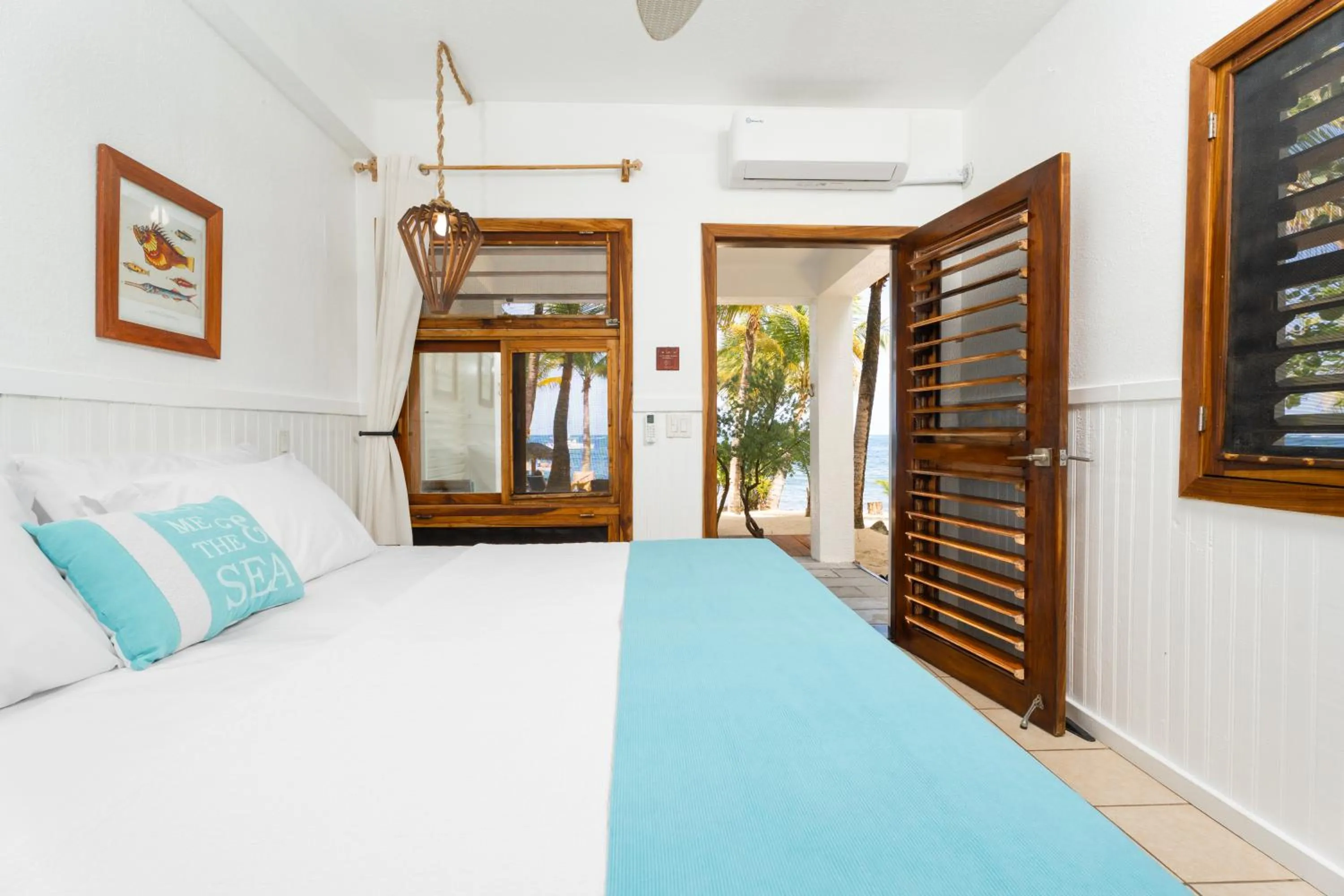 Bed in Camp Bay Lodge