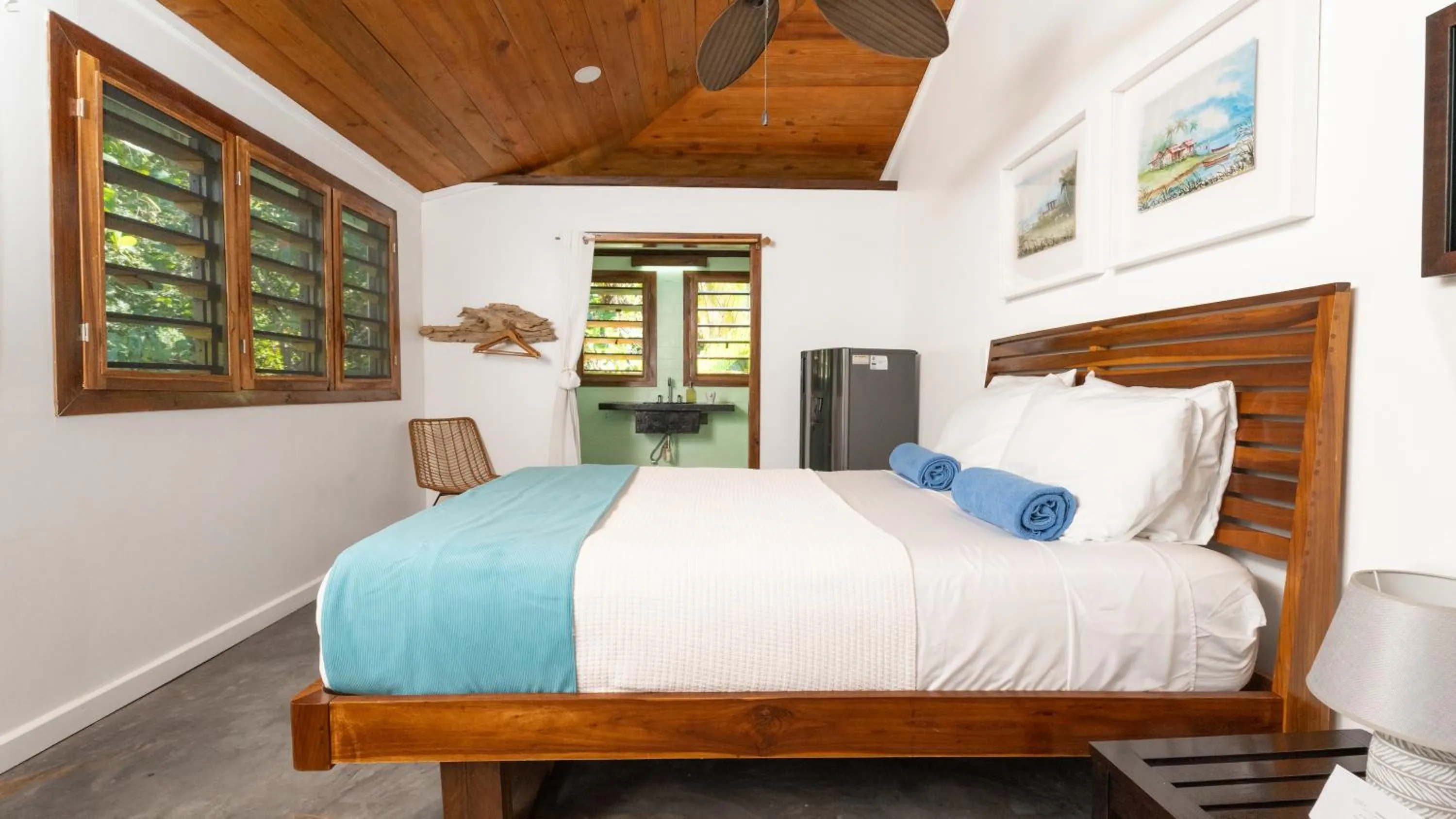 Bed in Camp Bay Lodge