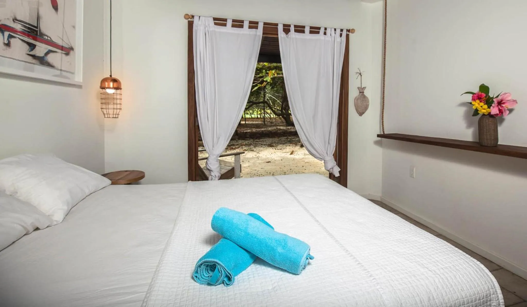 Bed in Camp Bay Lodge