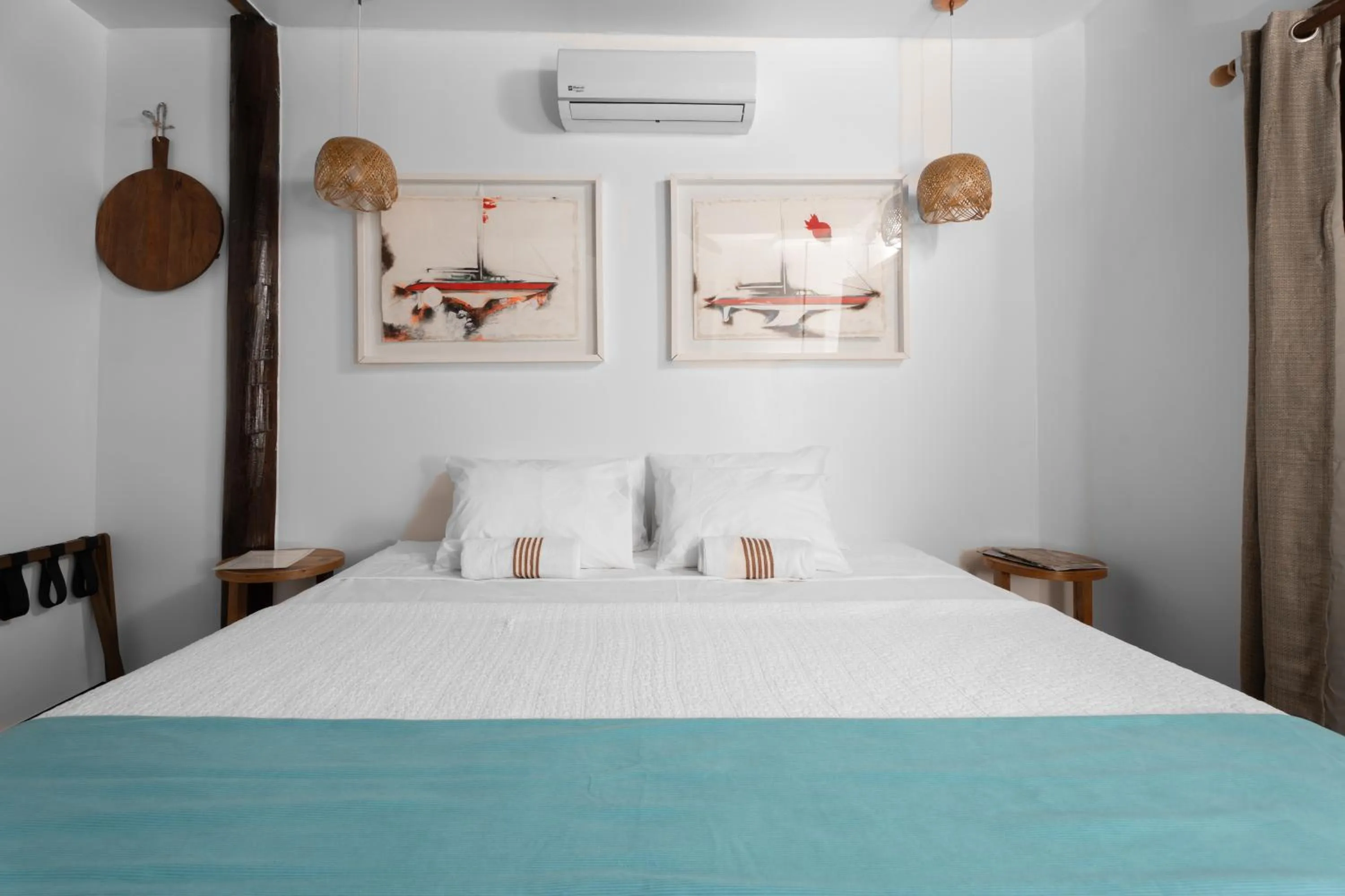 Bed in Camp Bay Lodge