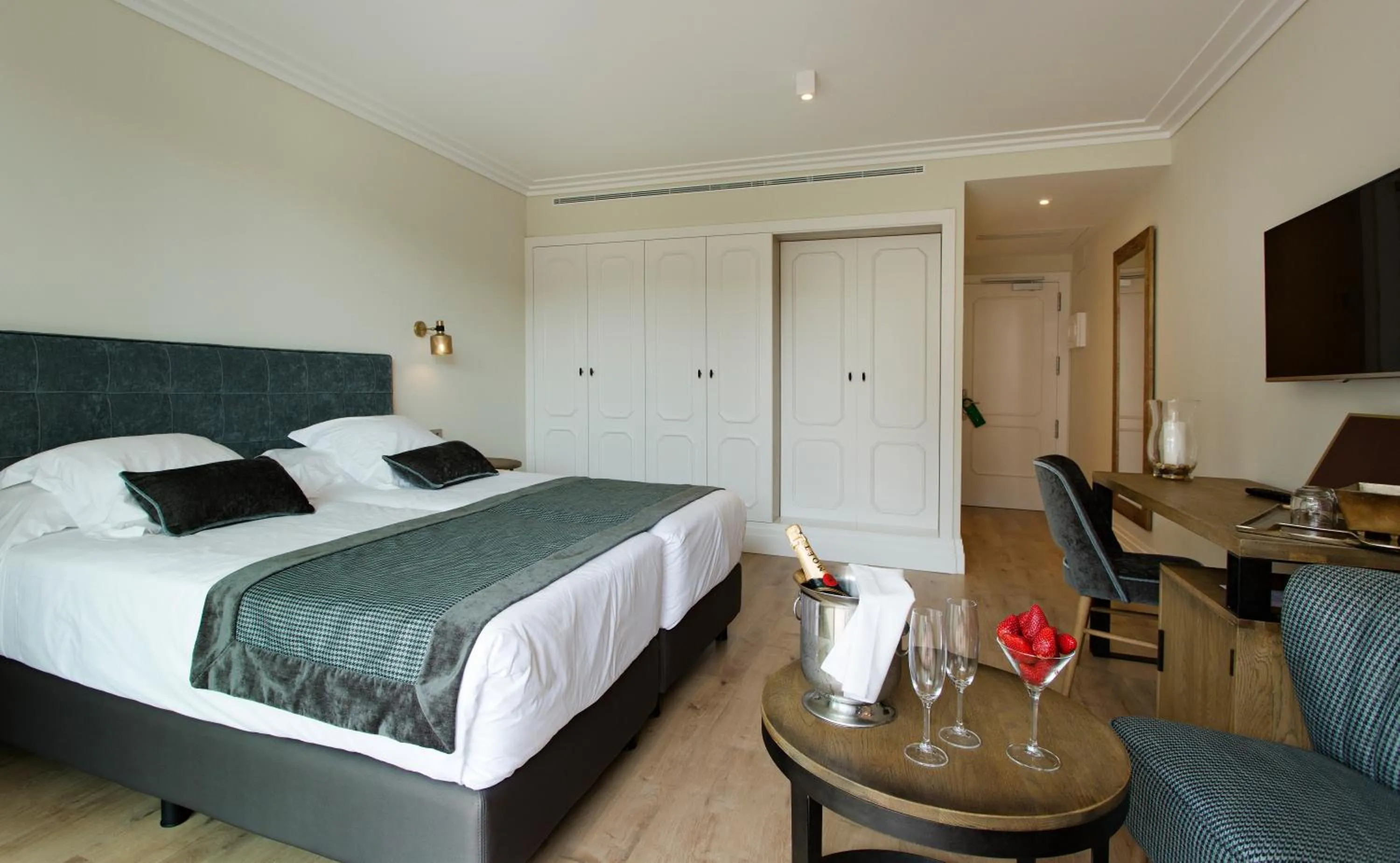 Photo of the whole room in Hotel Aigua Blava