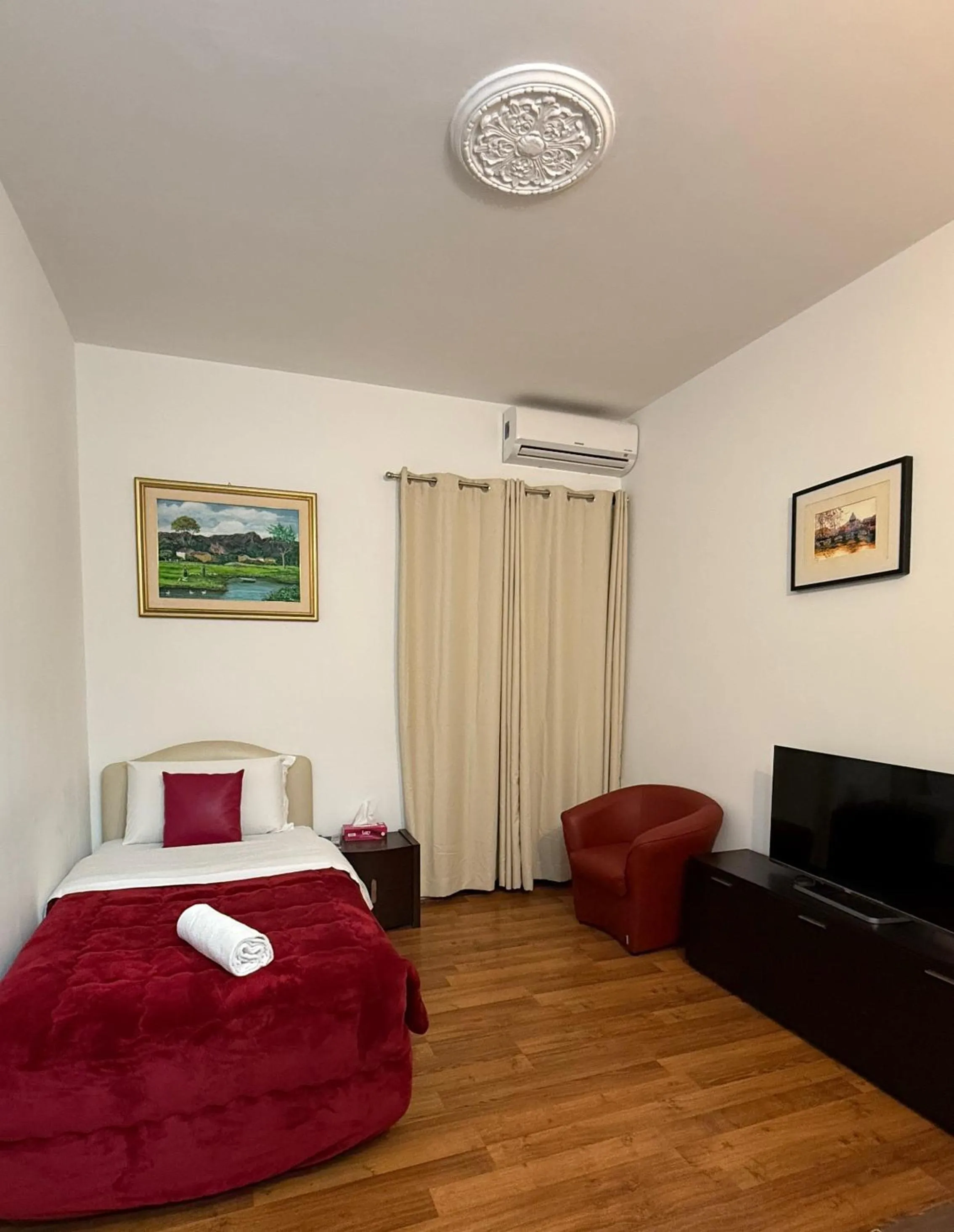 Bed in Two Ducks Hostel