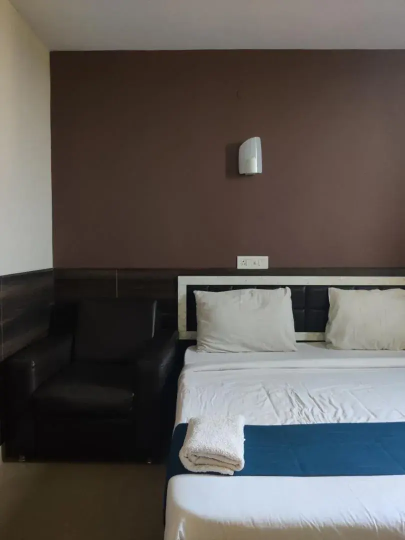 Deluxe Double or Twin Room - single occupancy in EMPIRE THE GRANDE SUITEs Deluxe Double or Twin Room - single occupancy in EMPIRE THE GRANDE SUITEs