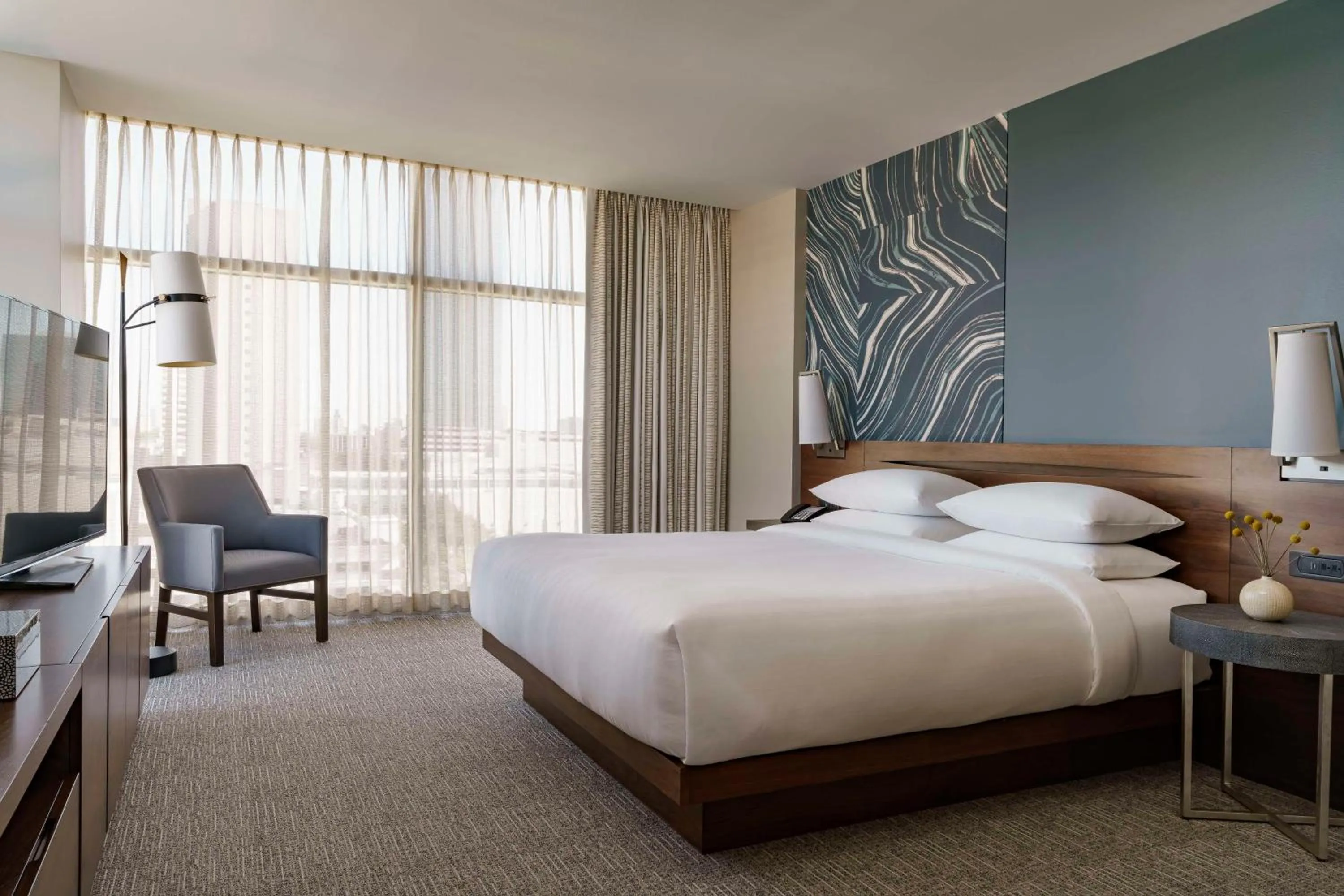 Photo of the whole room, Bed in Hyatt Regency Houston Galleria