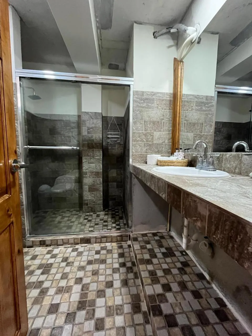 Shower in Hotel y Restaurante Mama Ines