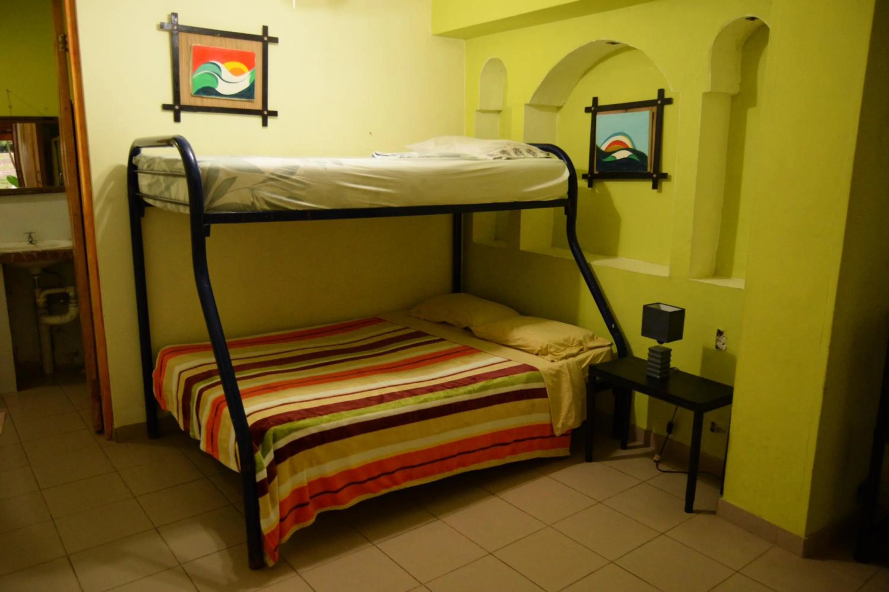 bunk bed, Bed in Hotel y Restaurante Mama Ines