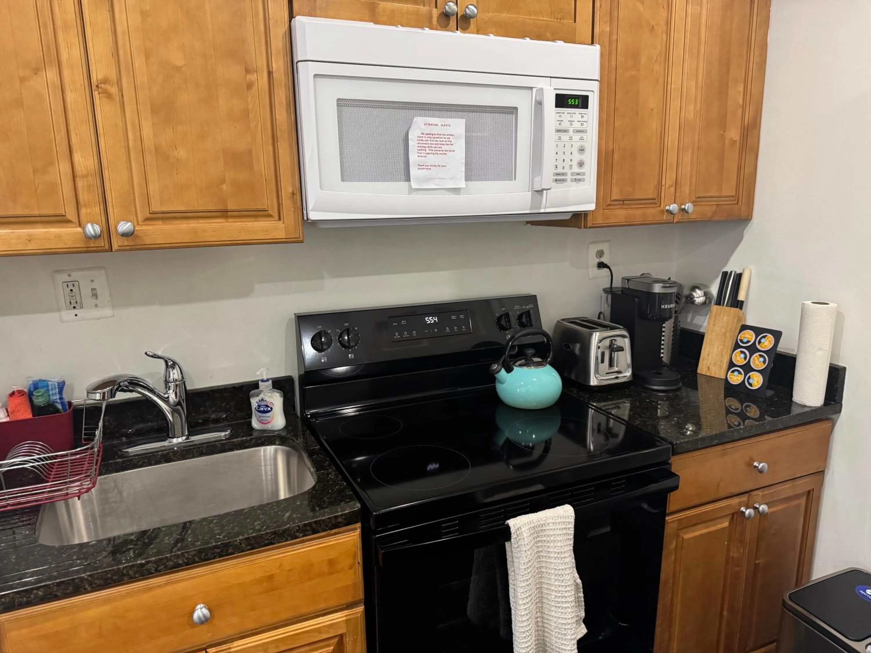 kitchen in Gorgeous Refurbished 1Bdrm and 1Den Home