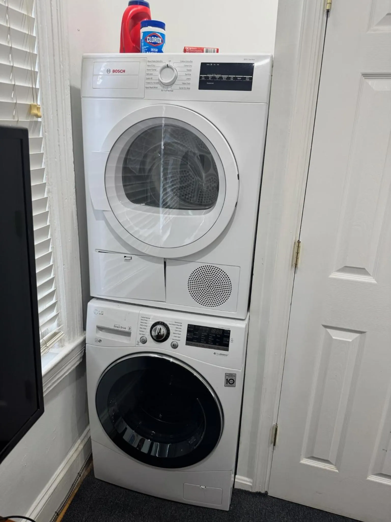 laundry in Gorgeous Refurbished 1Bdrm and 1Den Home
