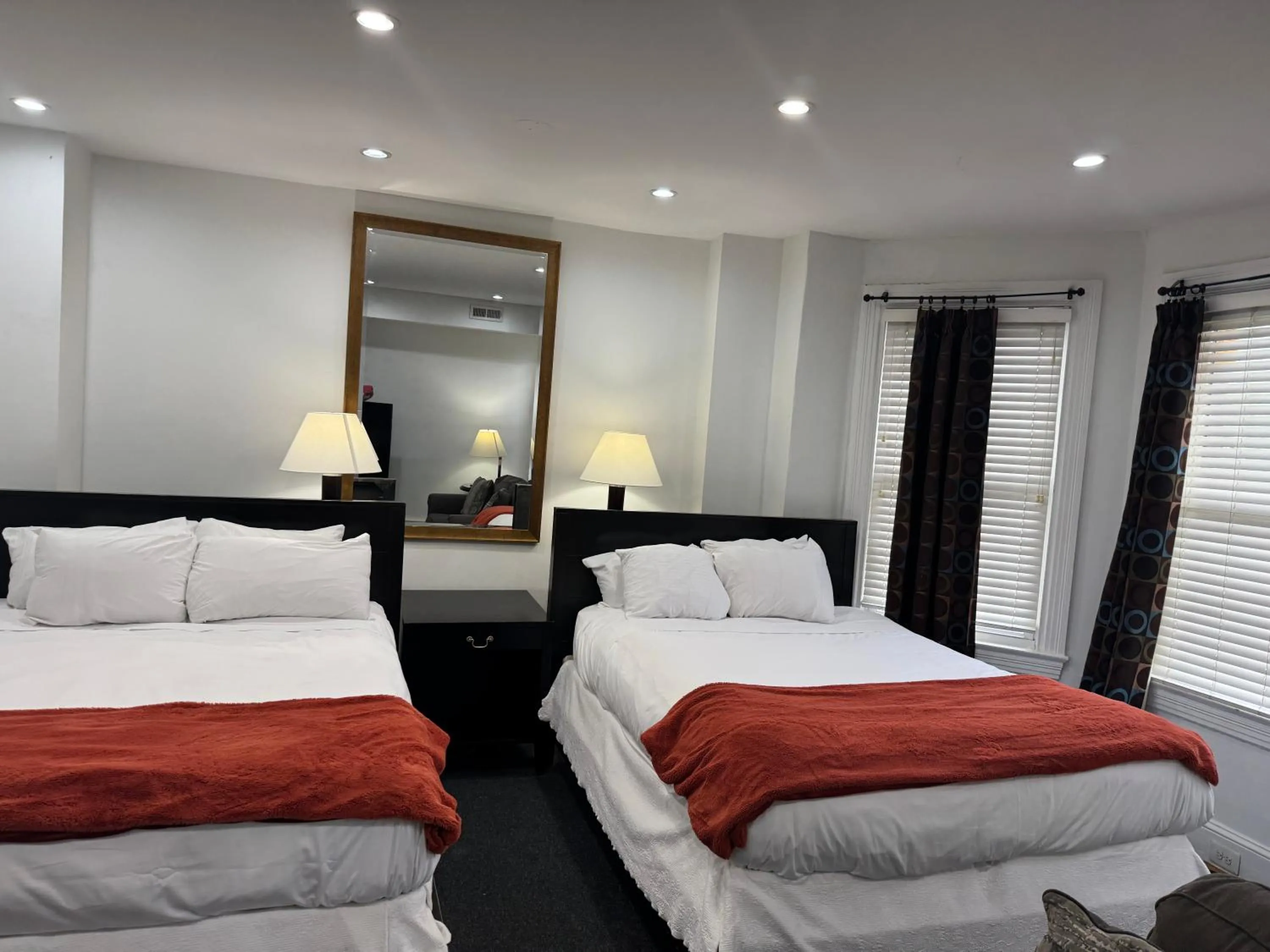 Photo of the whole room, Bed in Gorgeous Refurbished 1Bdrm and 1Den Home