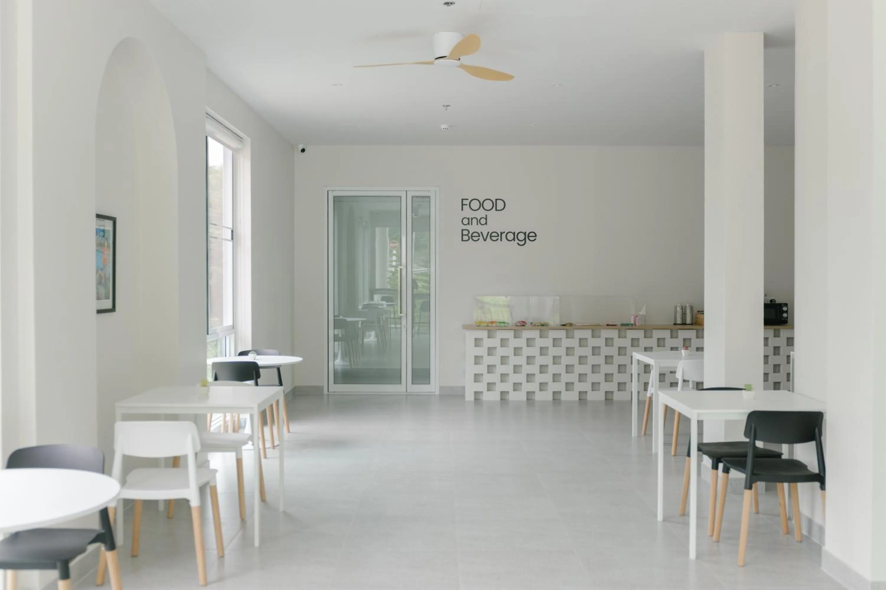 Food and drinks in My Hotel Kanchanaburi