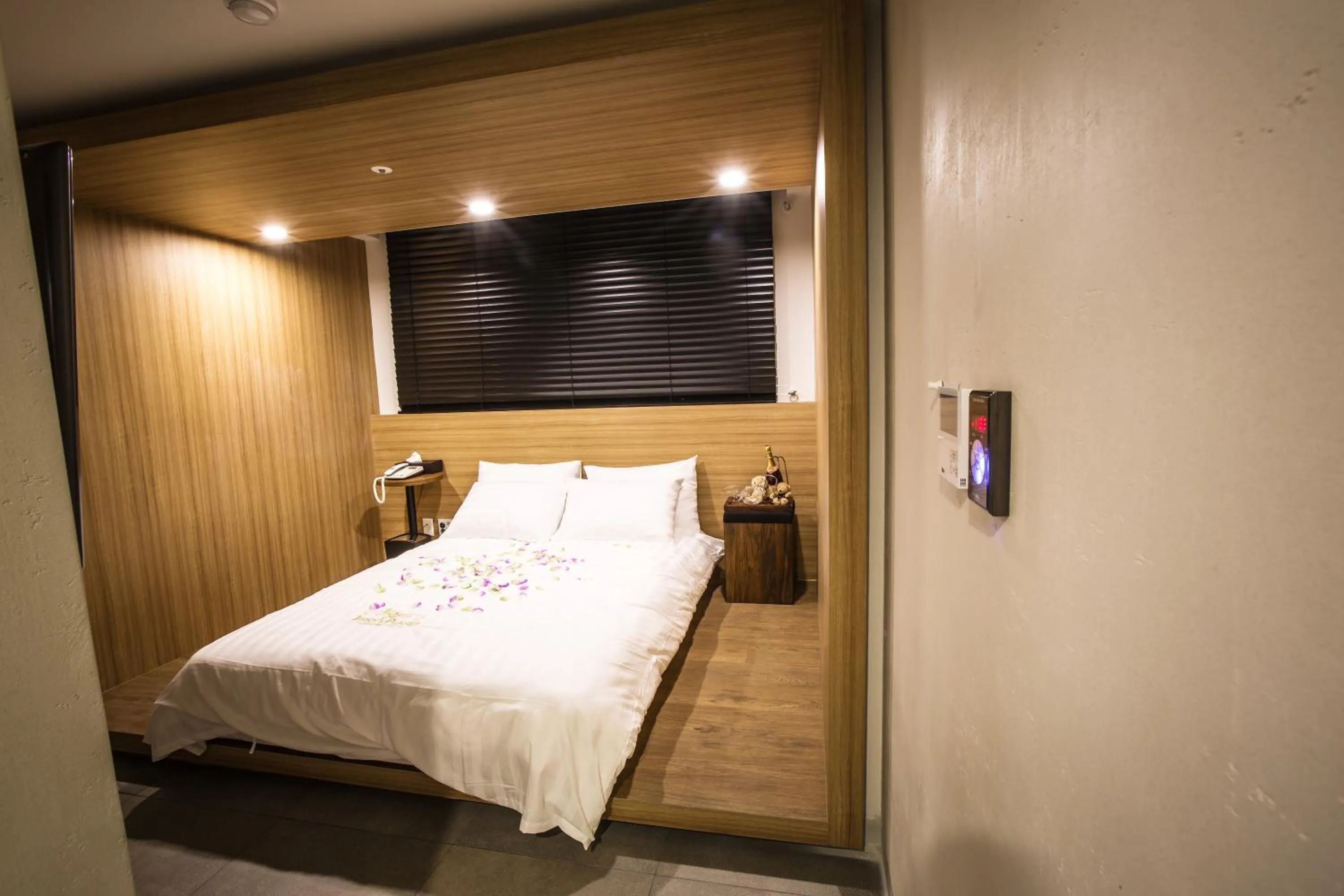 Bed in Jerry's Planet