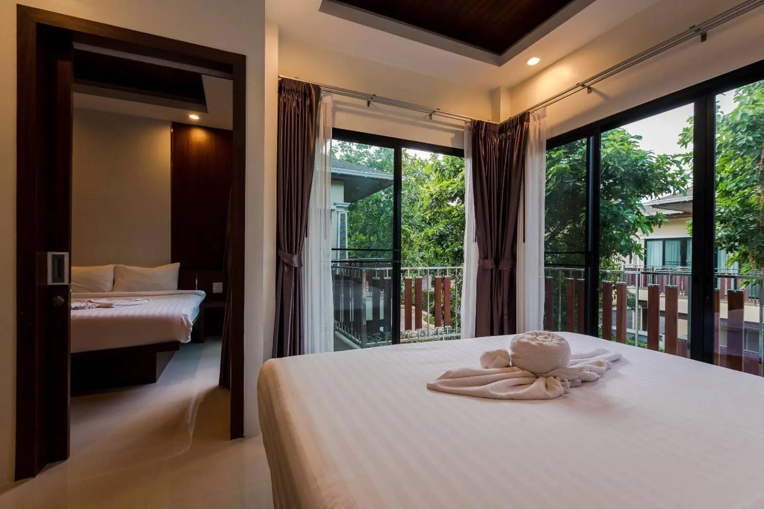 Bed in Aonang Oscar Pool Villas - Free Shuttle to Aonang Beach -shared pool - private pool