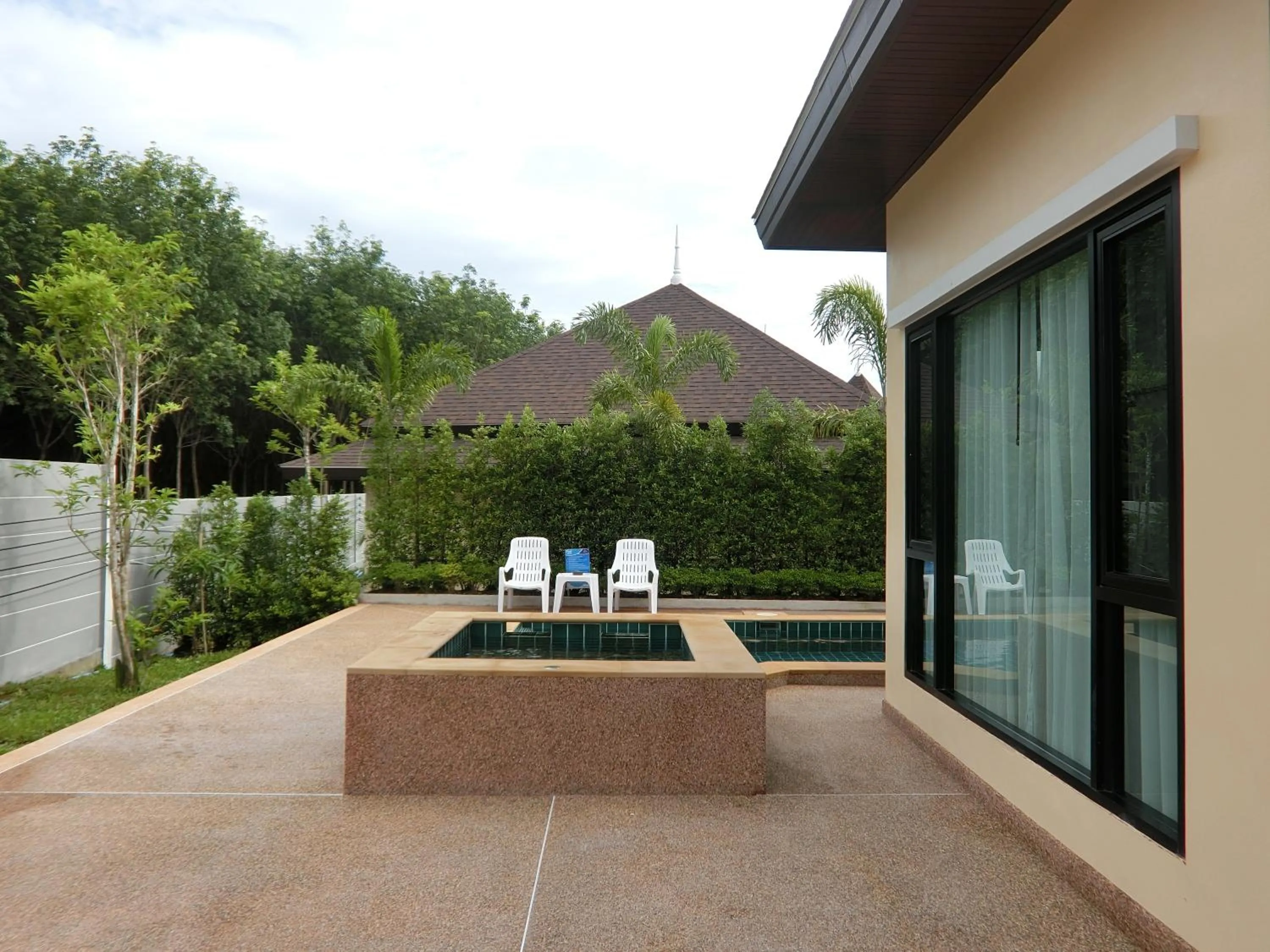 Garden in Aonang Oscar Pool Villas - Free Shuttle to Aonang Beach -shared pool - private pool