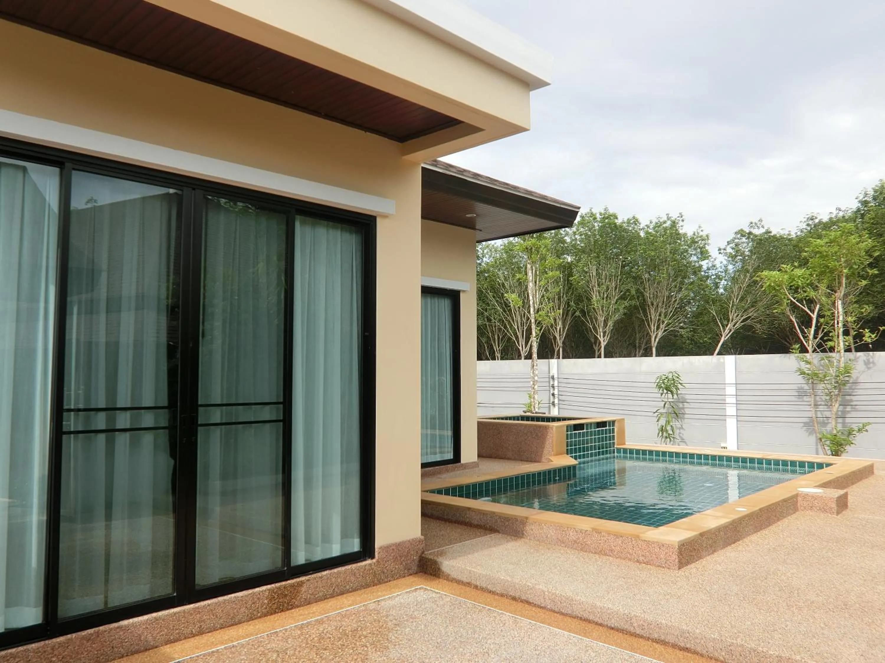Balcony/Terrace in Aonang Oscar Pool Villas - Free Shuttle to Aonang Beach -shared pool - private pool