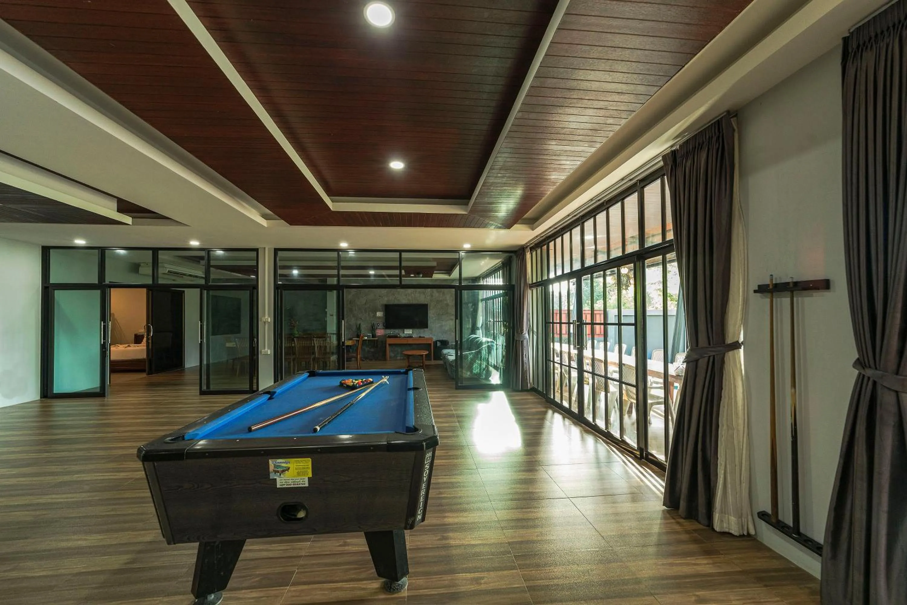 Billiard in Aonang Oscar Pool Villas - Free Shuttle to Aonang Beach -shared pool - private pool