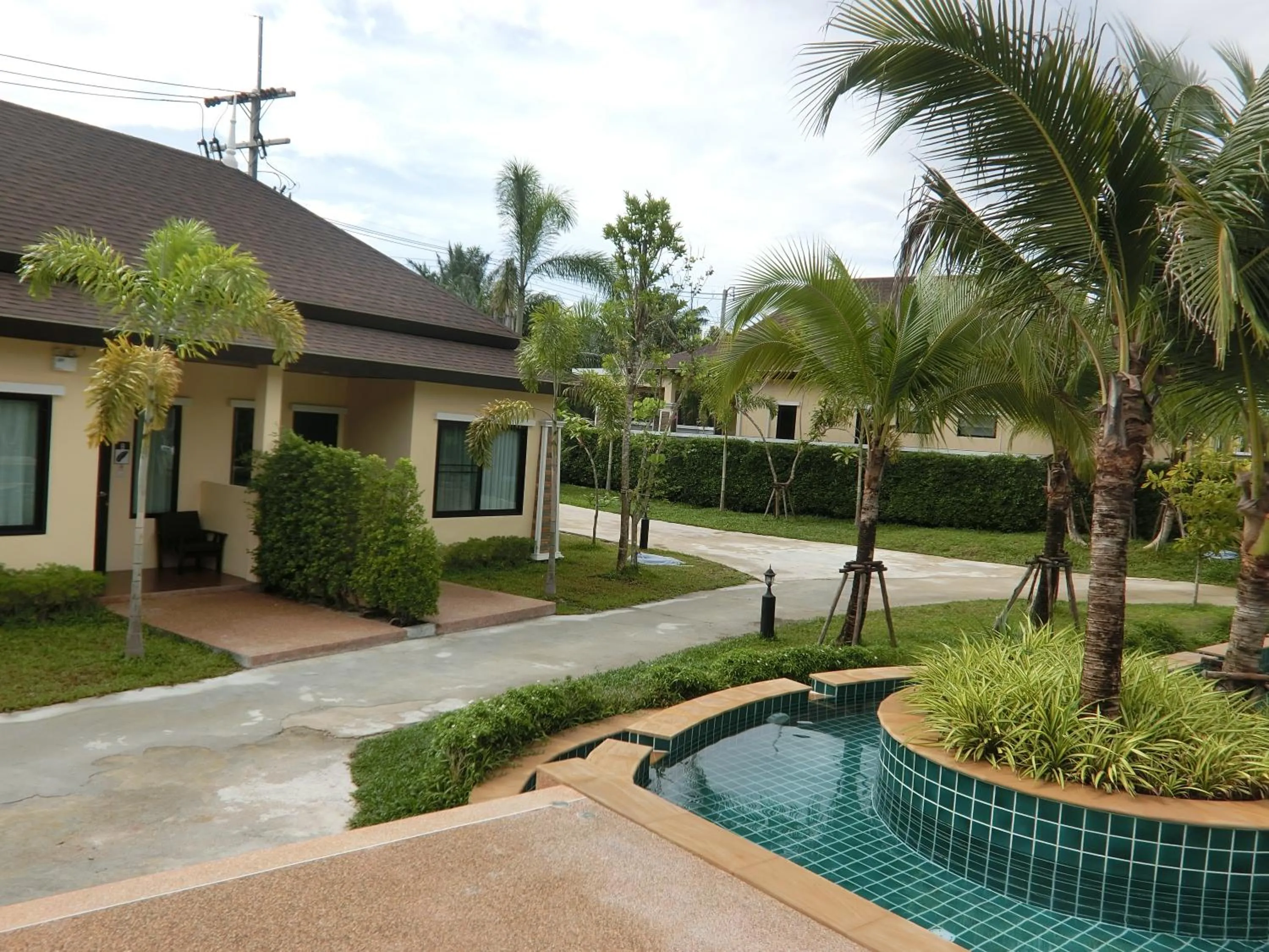 Garden in Aonang Oscar Pool Villas - Free Shuttle to Aonang Beach -shared pool - private pool