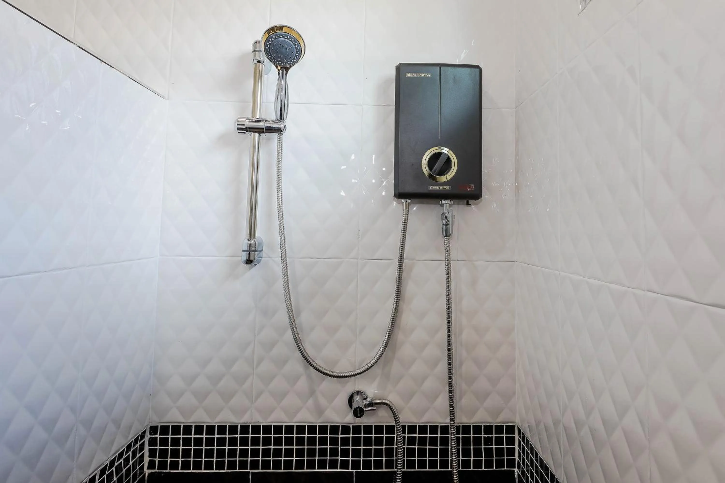 Bathroom in Aonang Oscar Pool Villas - Free Shuttle to Aonang Beach -shared pool - private pool