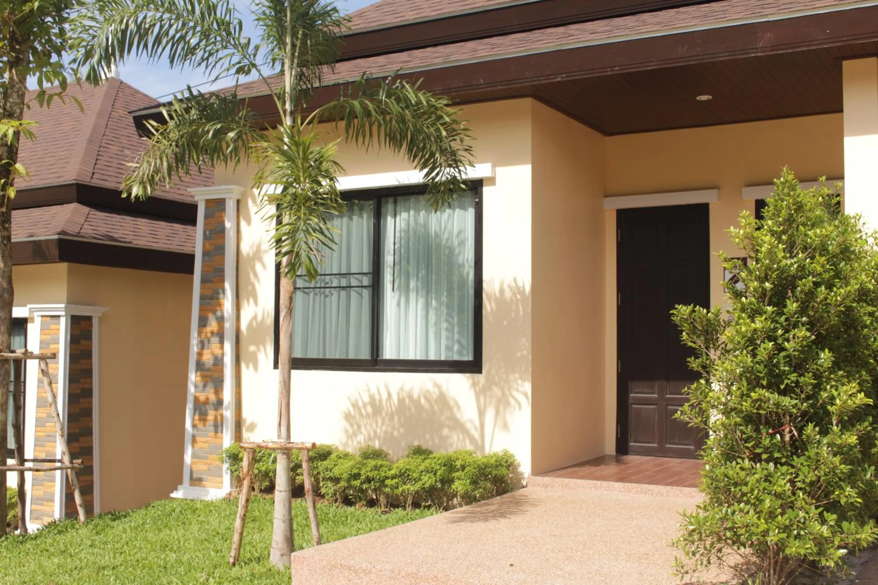 Balcony/Terrace in Aonang Oscar Pool Villas - Free Shuttle to Aonang Beach -shared pool - private pool