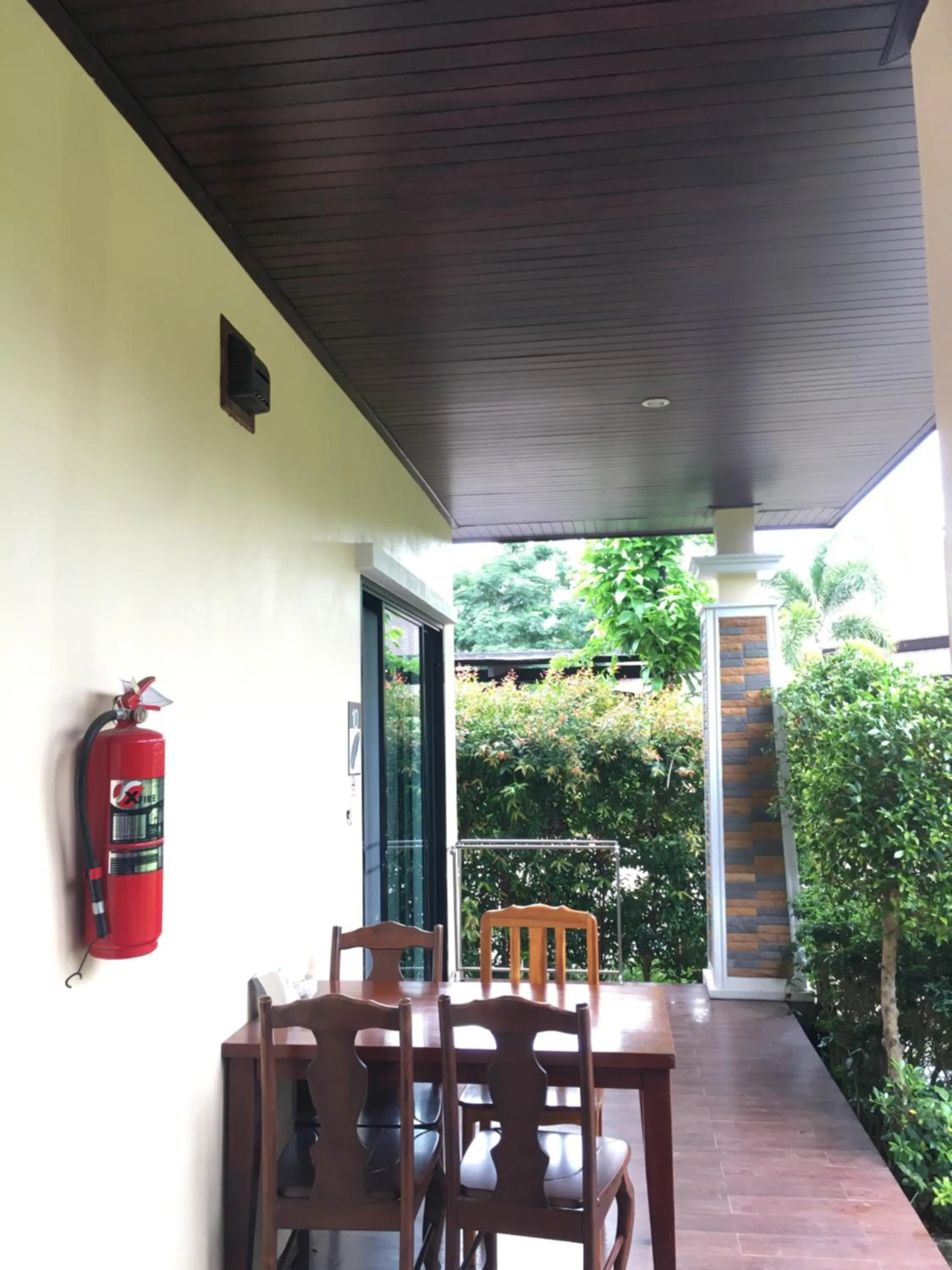 Patio in Aonang Oscar Pool Villas - Free Shuttle to Aonang Beach -shared pool - private pool