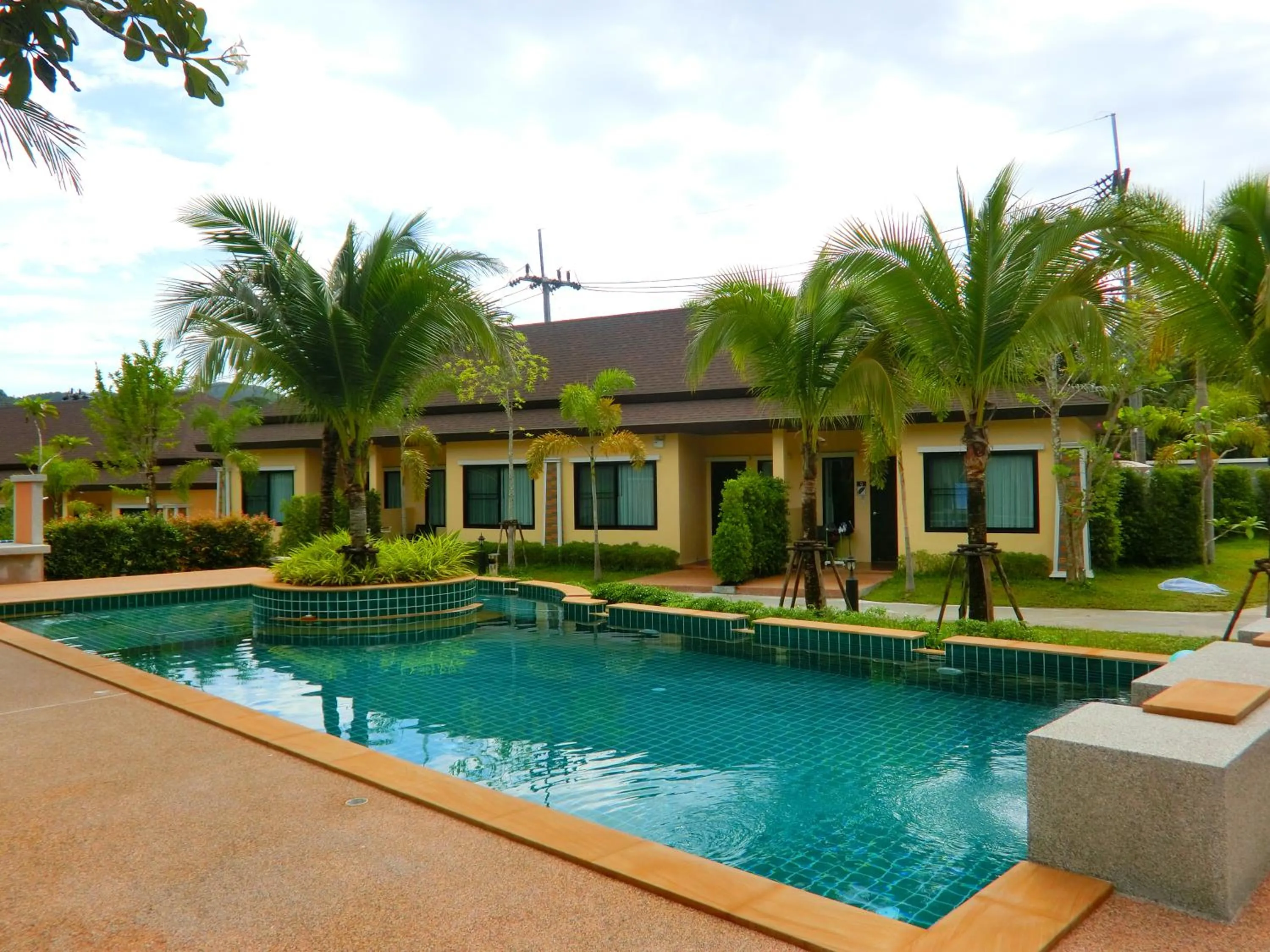 Garden view in Aonang Oscar Pool Villas - Free Shuttle to Aonang Beach -shared pool - private pool