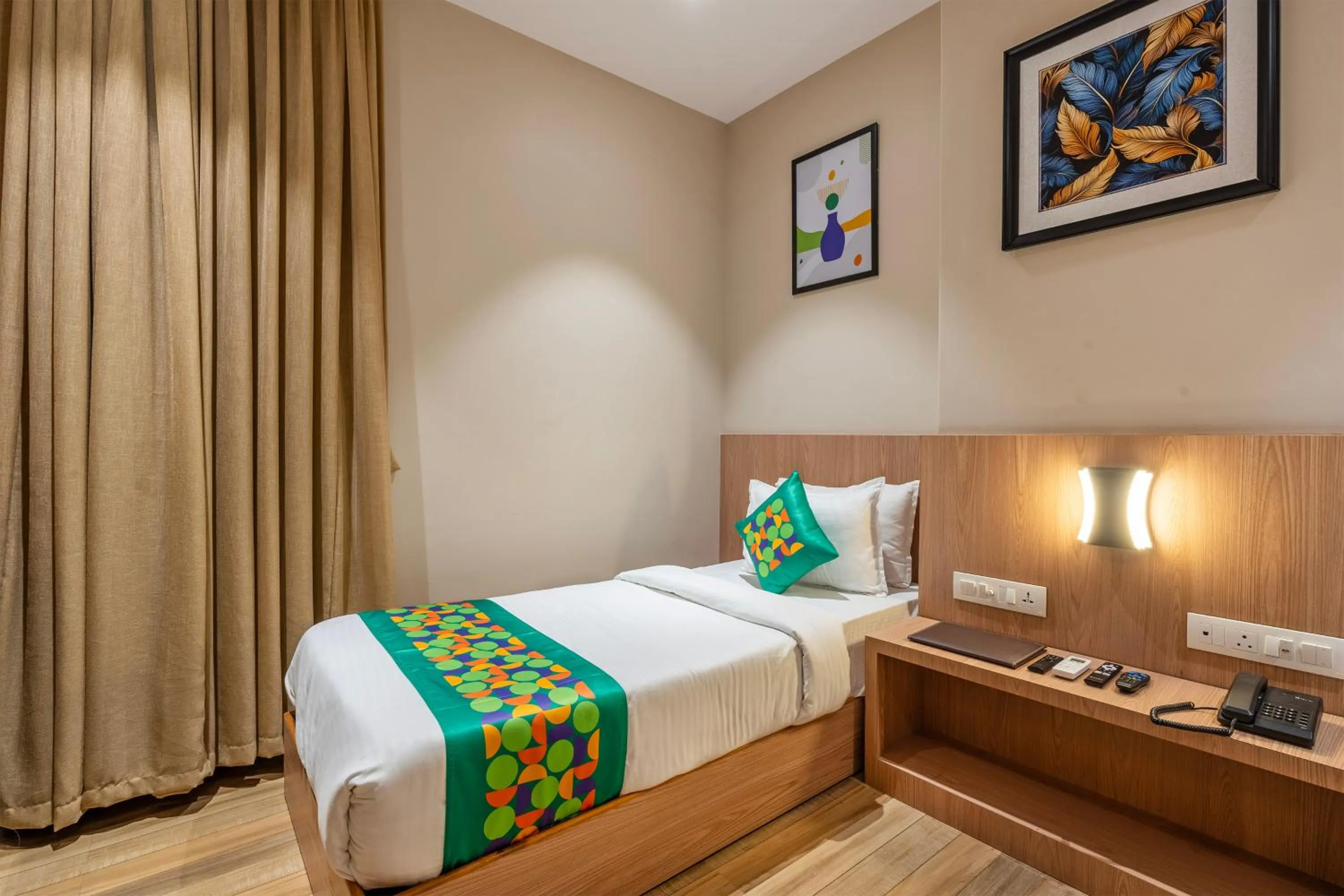 Bedroom, Bed in Treebo Alfa Suites