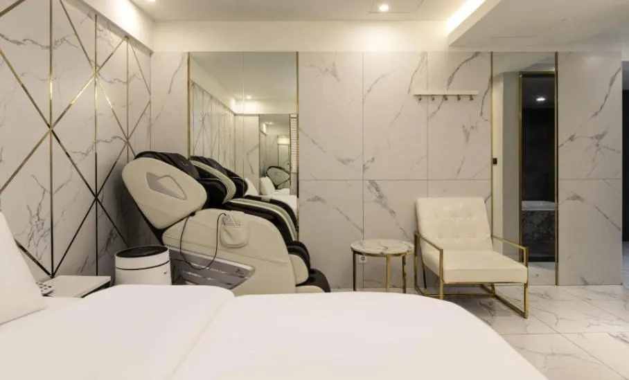 Bed in Hotel 99 Prestige