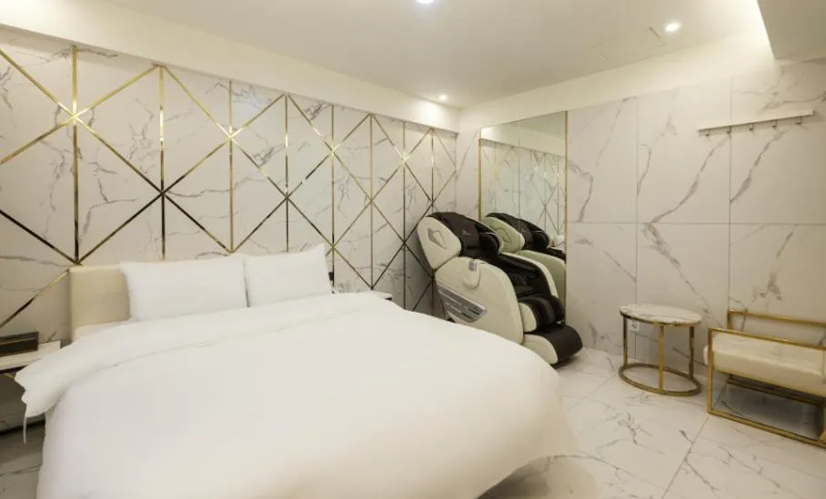 Bed in Hotel 99 Prestige