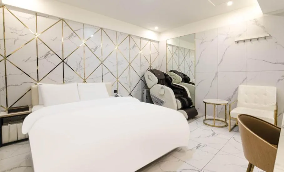 Bed in Hotel 99 Prestige