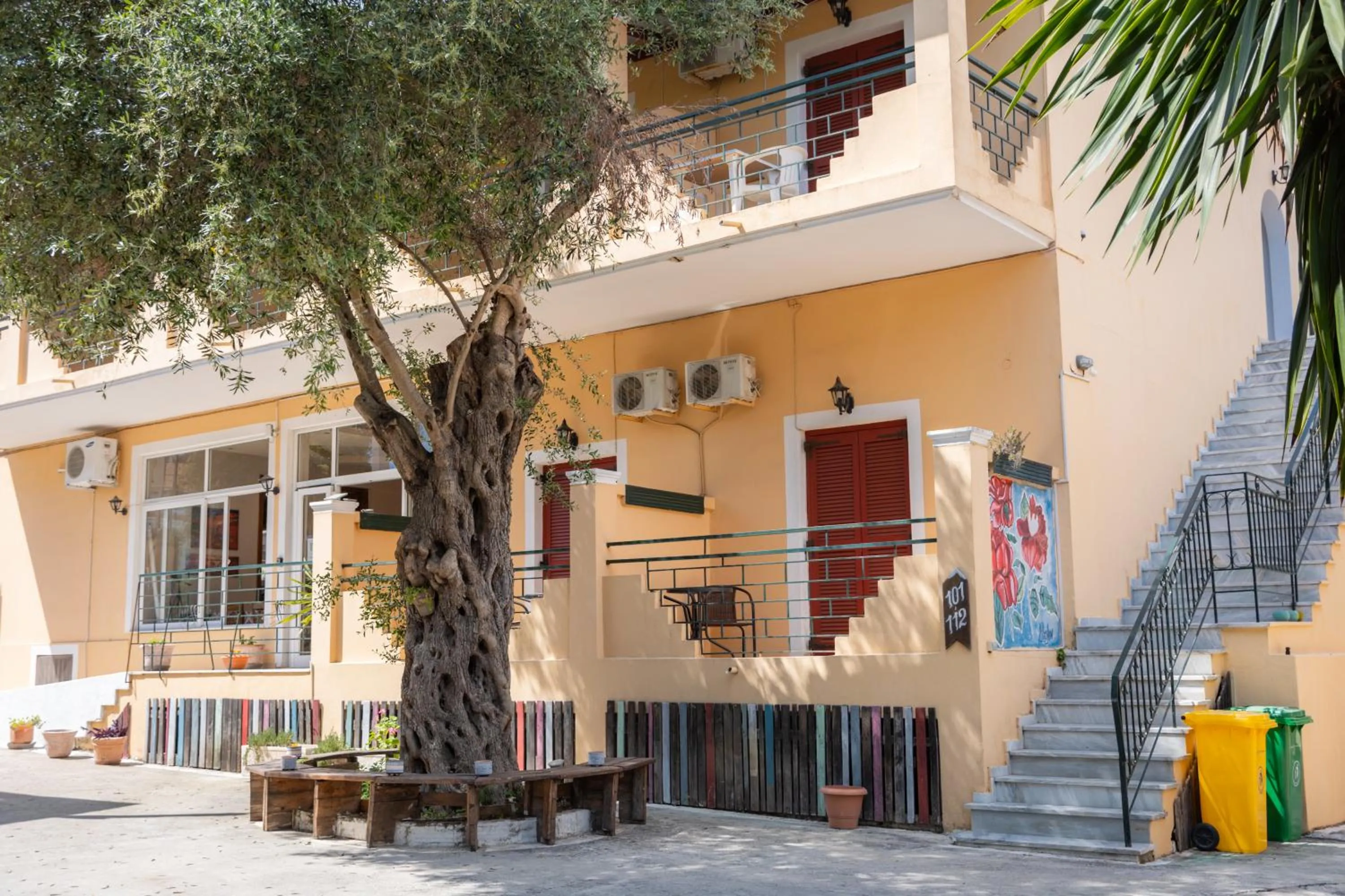 Garden in Wilde Rose Hotel