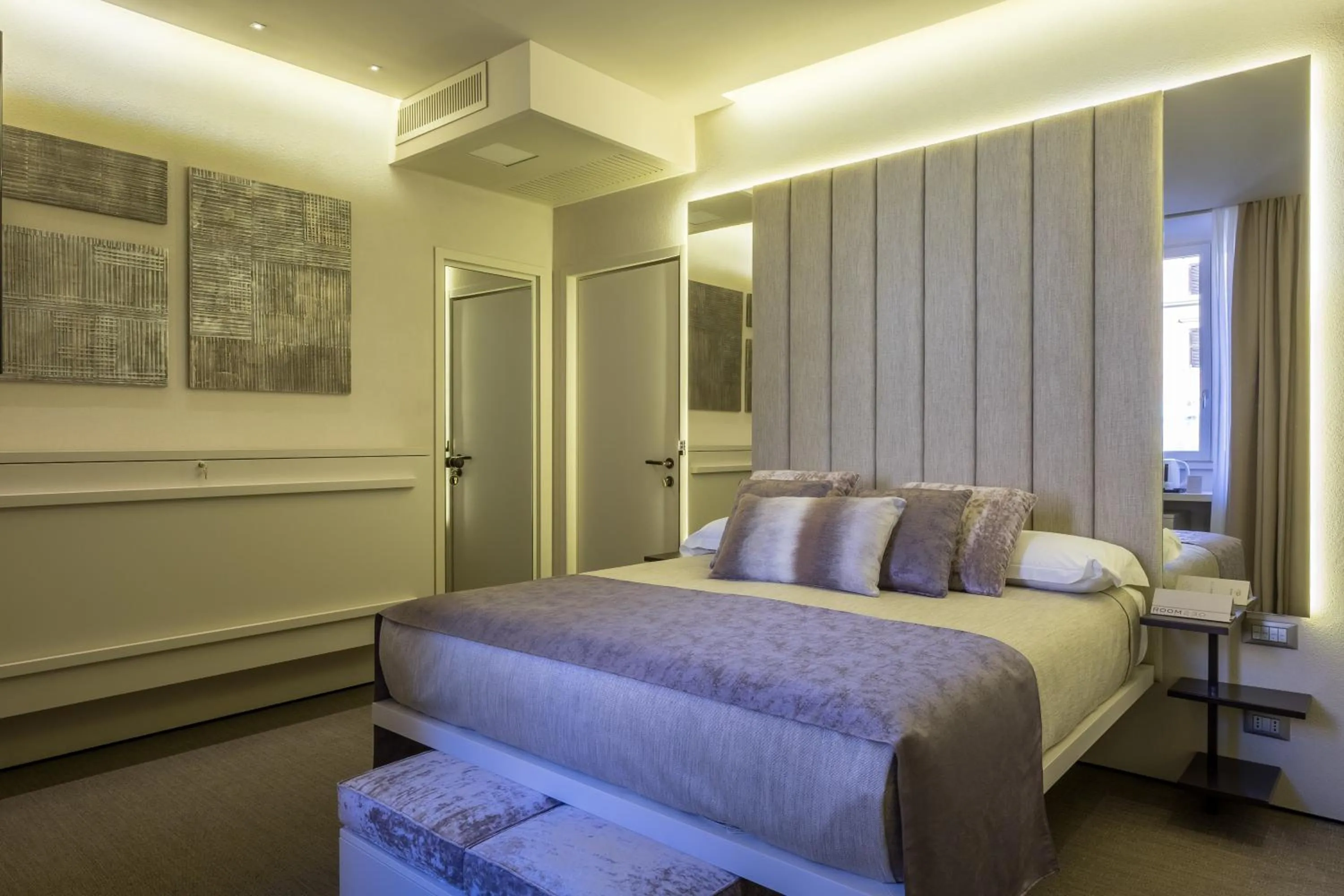 Bedroom, Bed in Room 230 Roma Luxury Suites