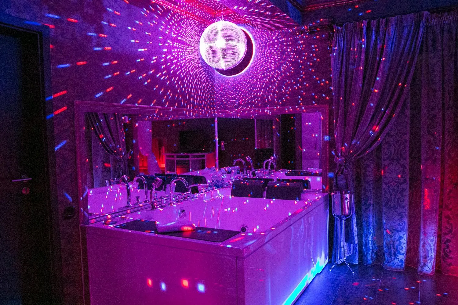 Hotel Boutique Mikaela (Adult Only)