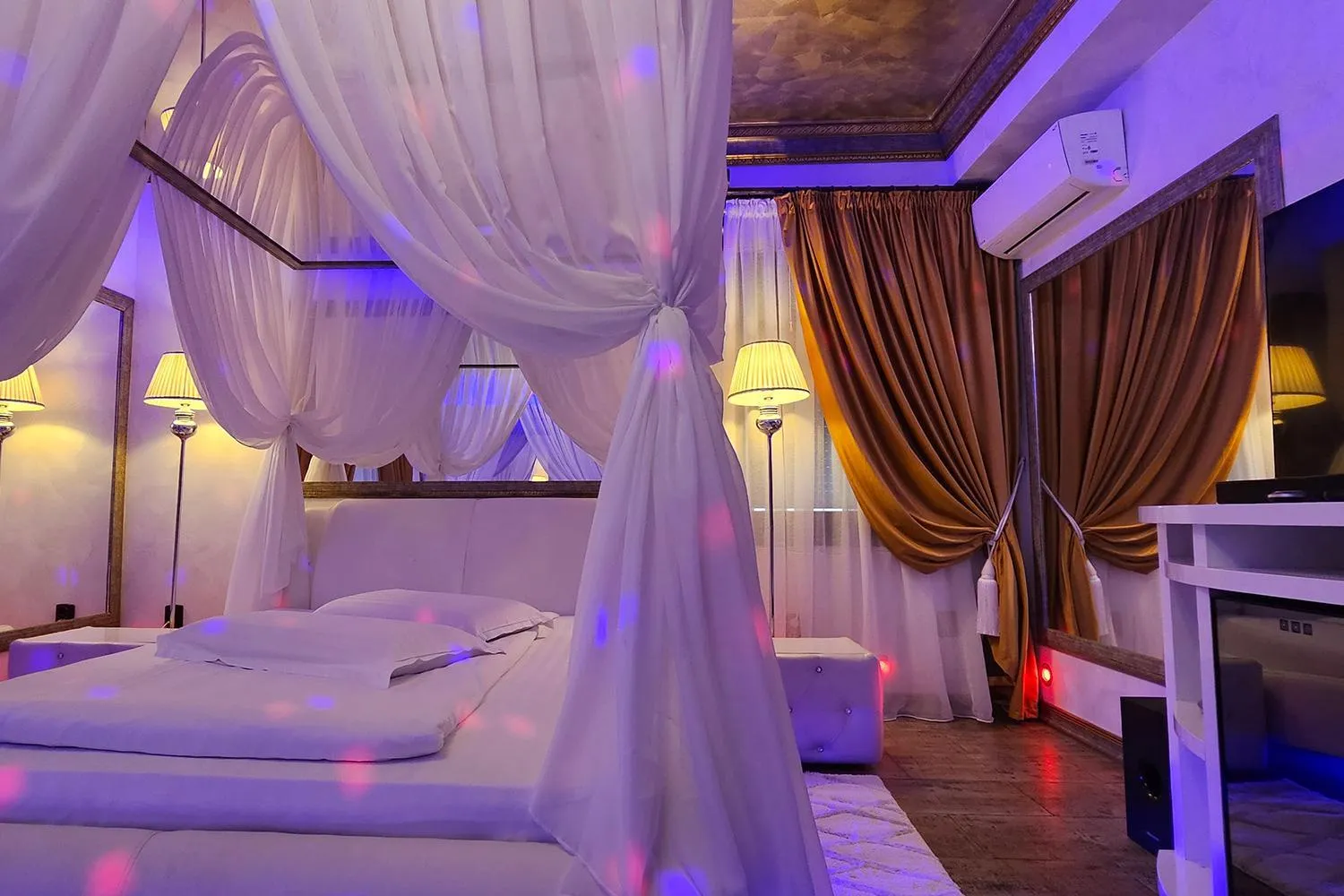 Bed in Hotel Boutique Mikaela (Adult Only)