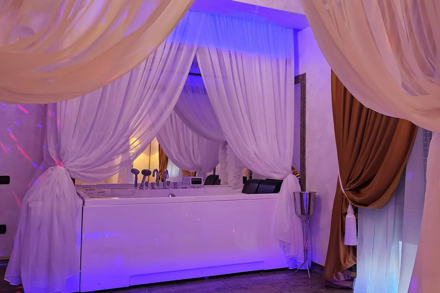 Hotel Boutique Mikaela (Adult Only)