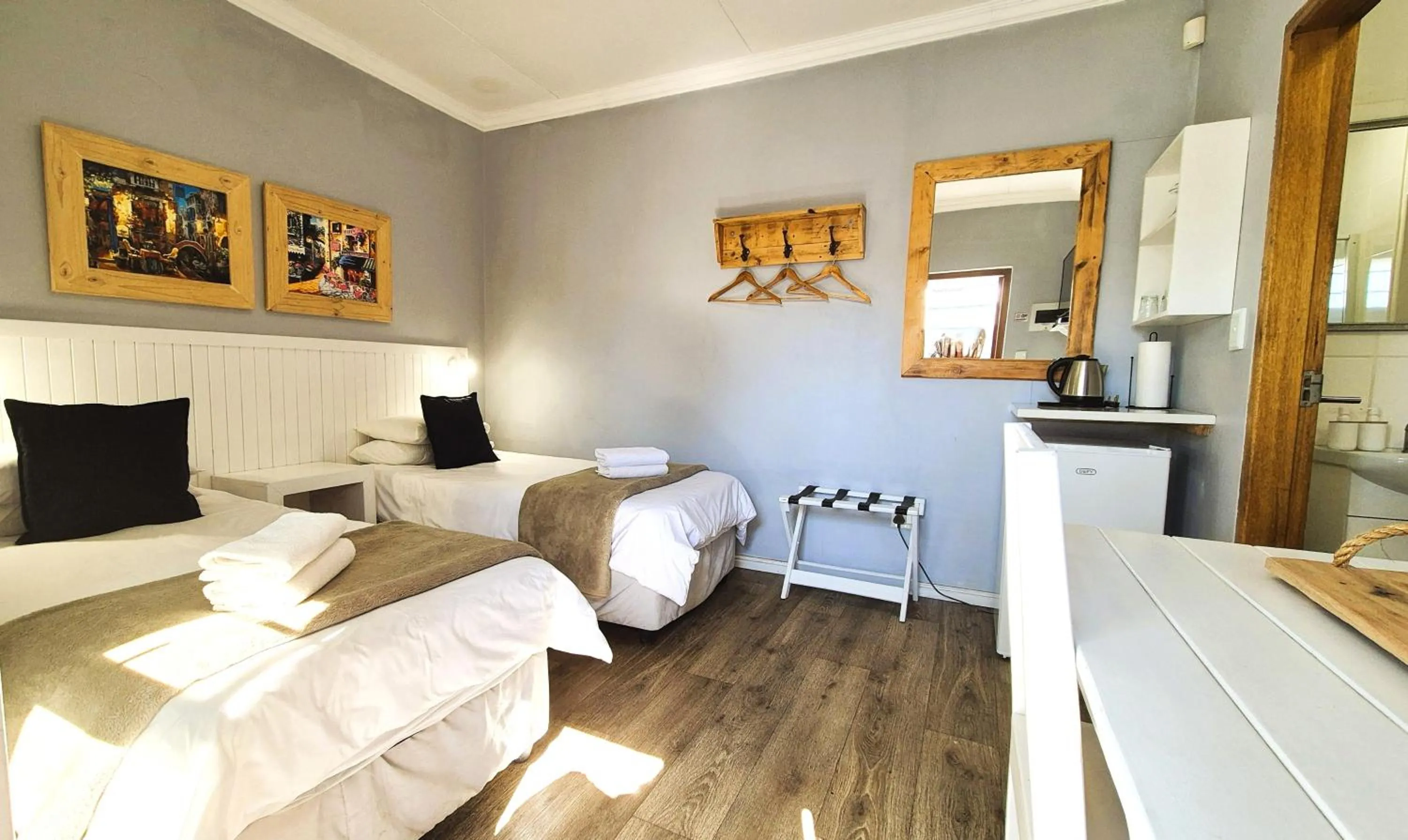 View (from property/room), Bed in Tiende Laan Bed & Breakfast and Self-Catering