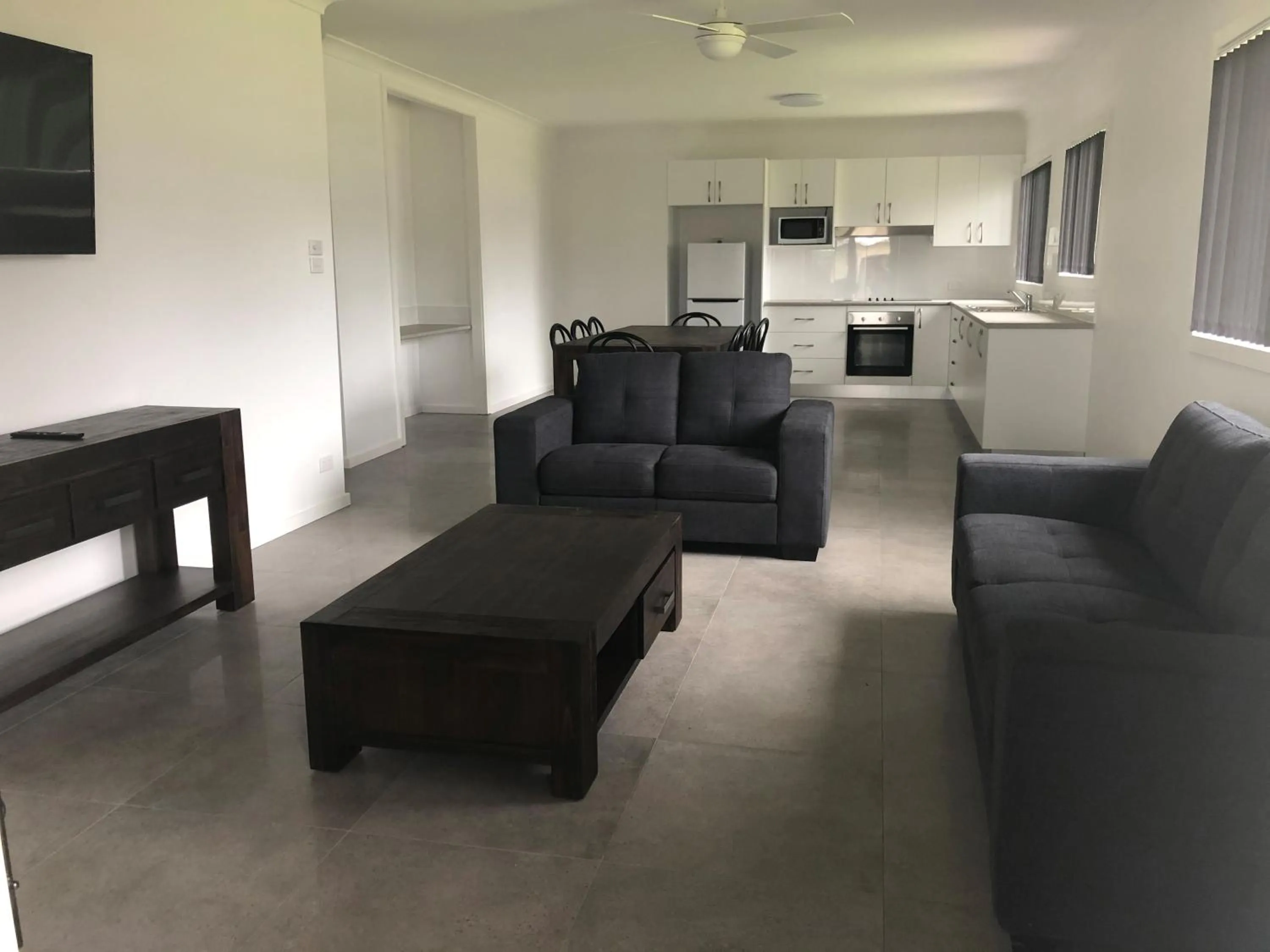 Kitchen or kitchenette in Australian Motor Home Tourist Park Twelve Mile Creek