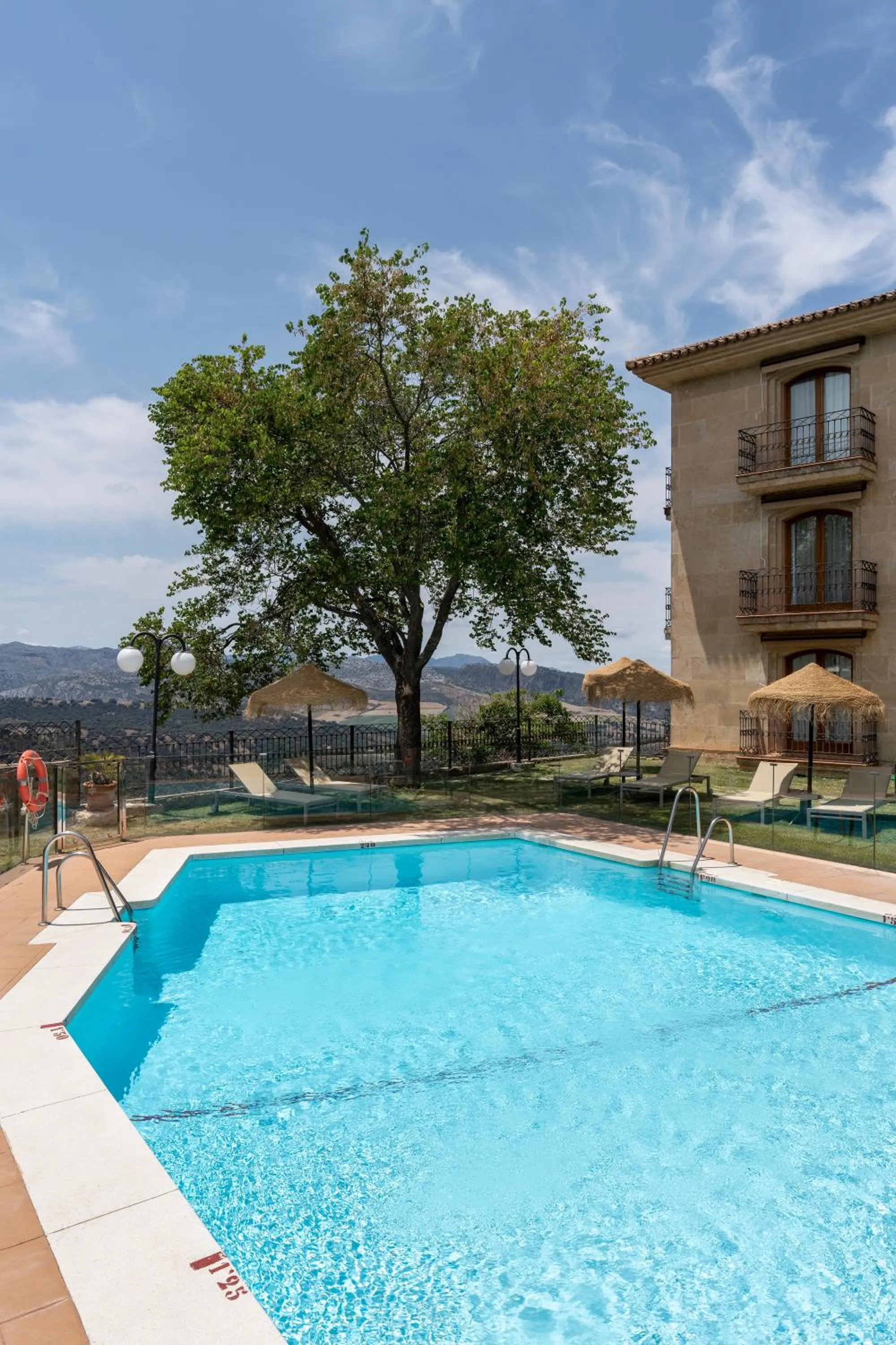 Swimming pool in Parador de Ronda