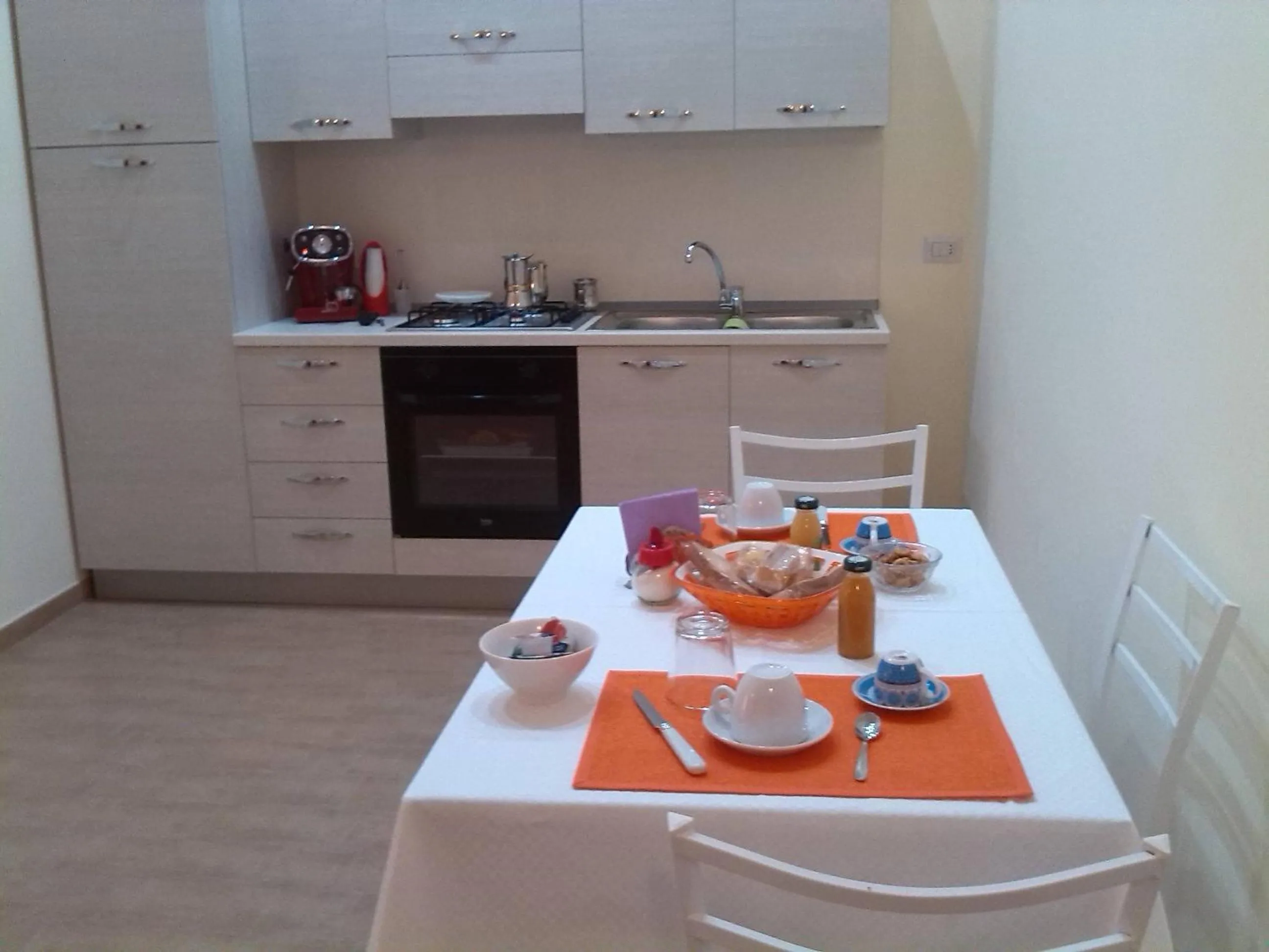 Communal kitchen in Le Due Nicchie